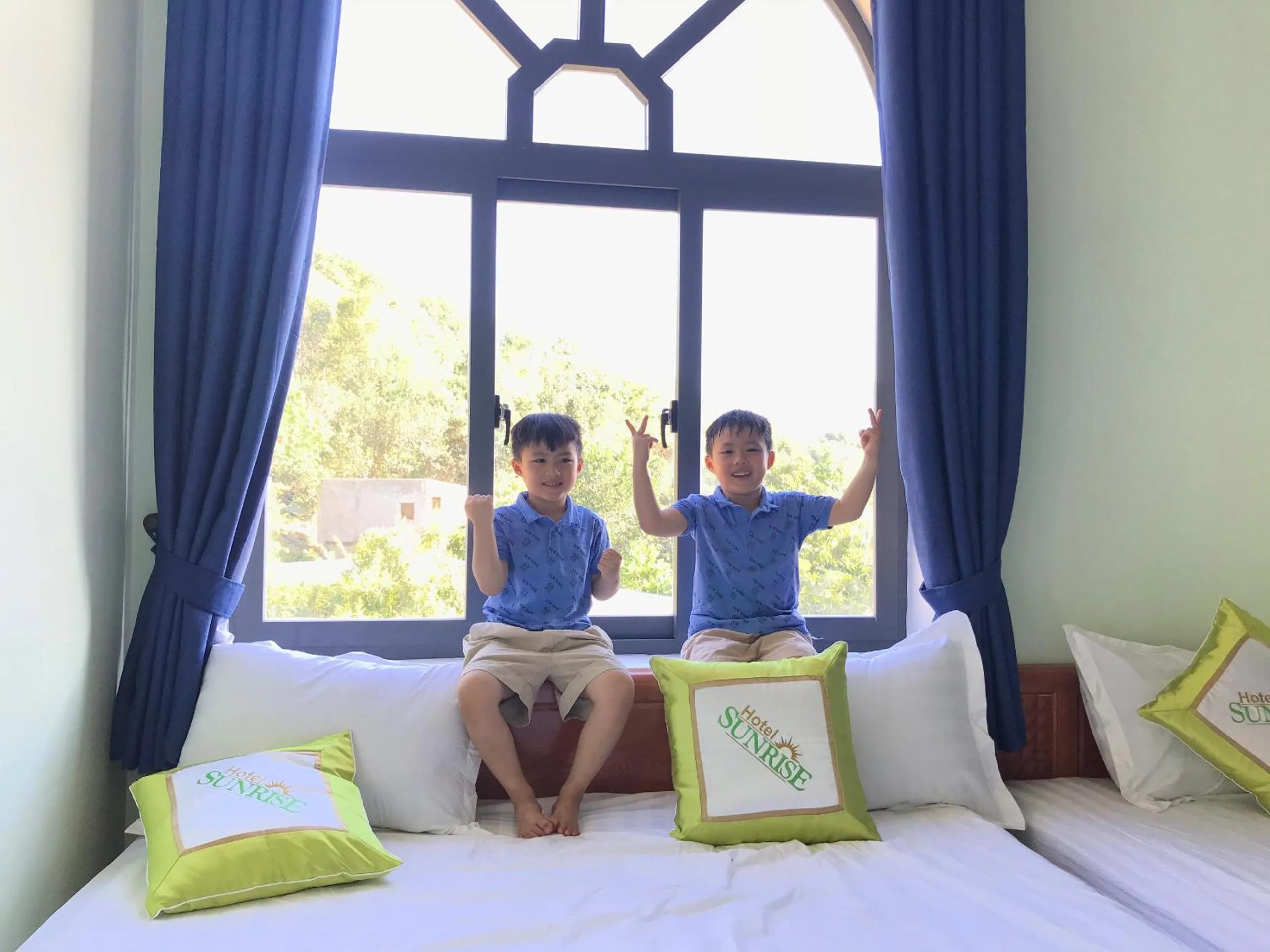 Family, Bed in SUNRISE HOTEL