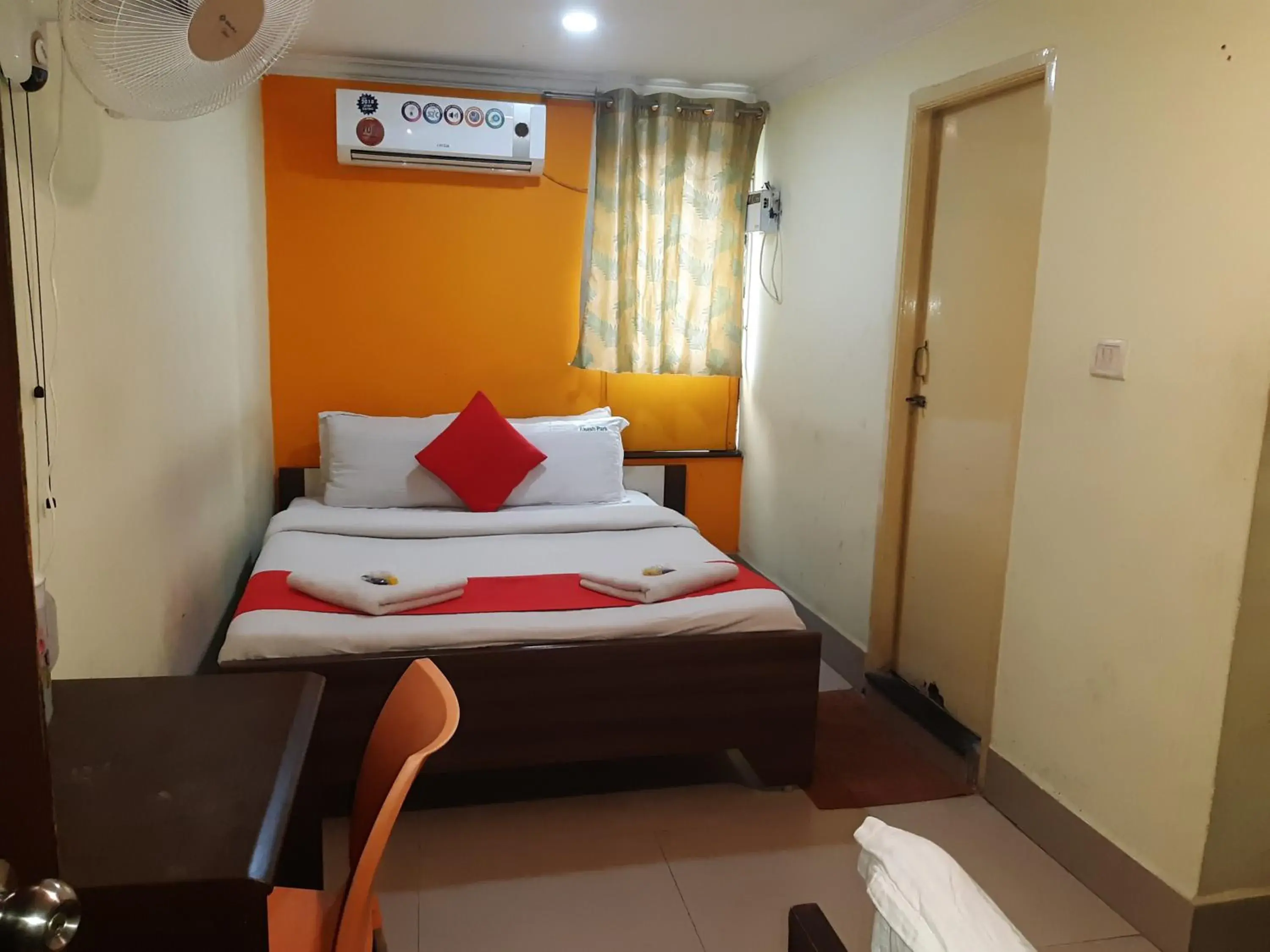 Standard Single Room - single occupancy in Hotel Akash inn Standard Single Room - single occupancy in Hotel Akash inn