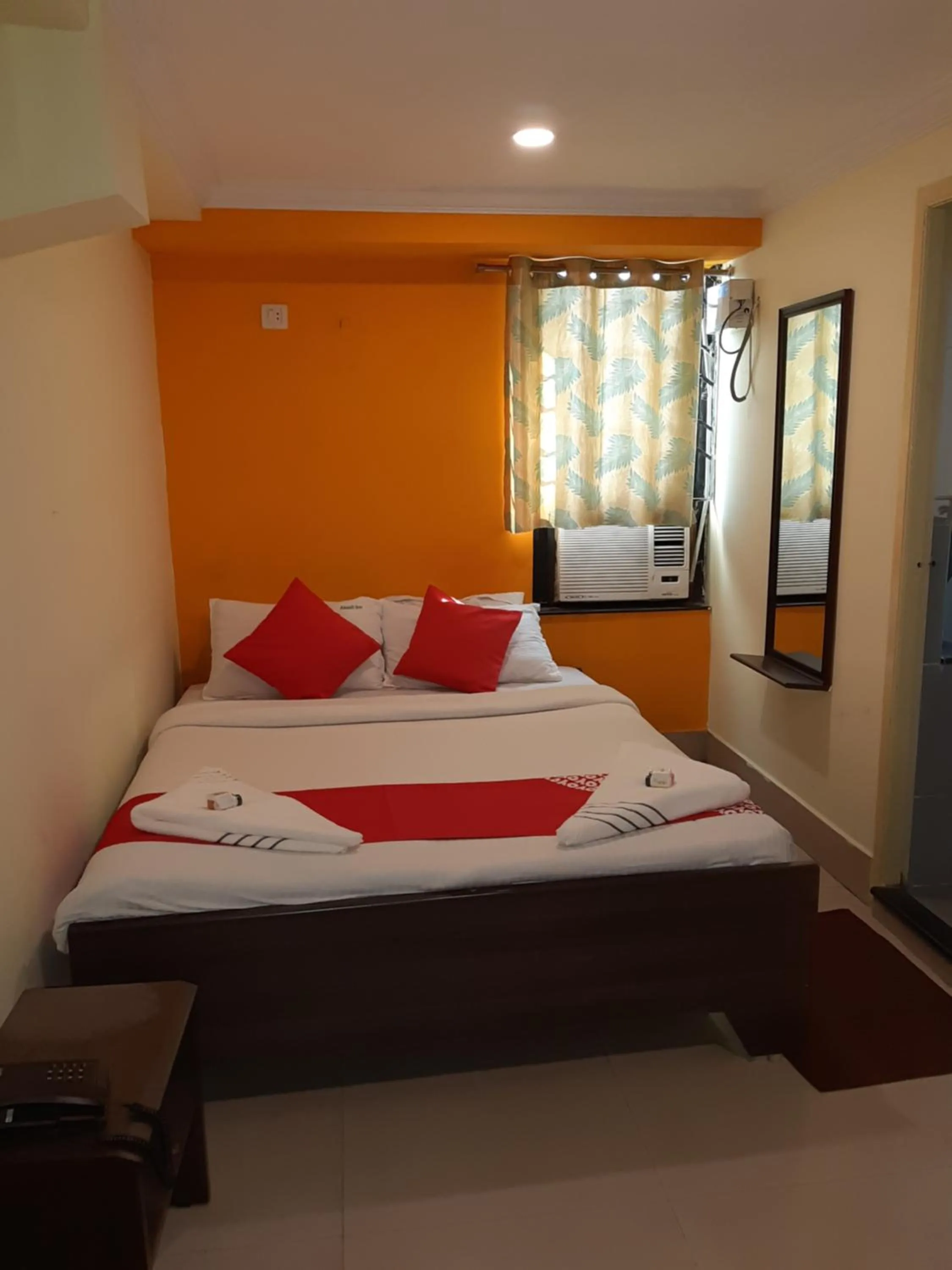 Bed in Hotel Akash inn