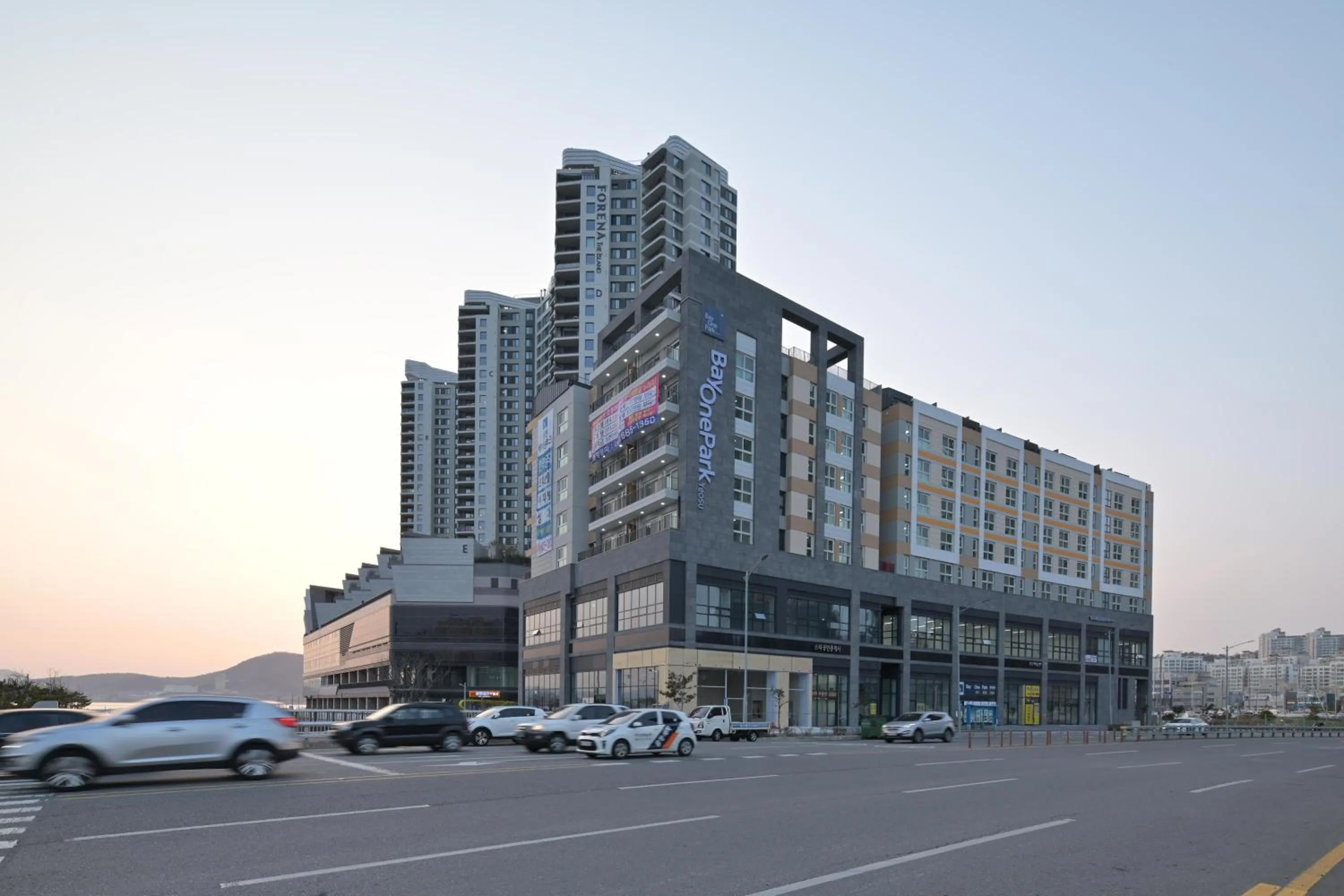 Property building in Bayone Park