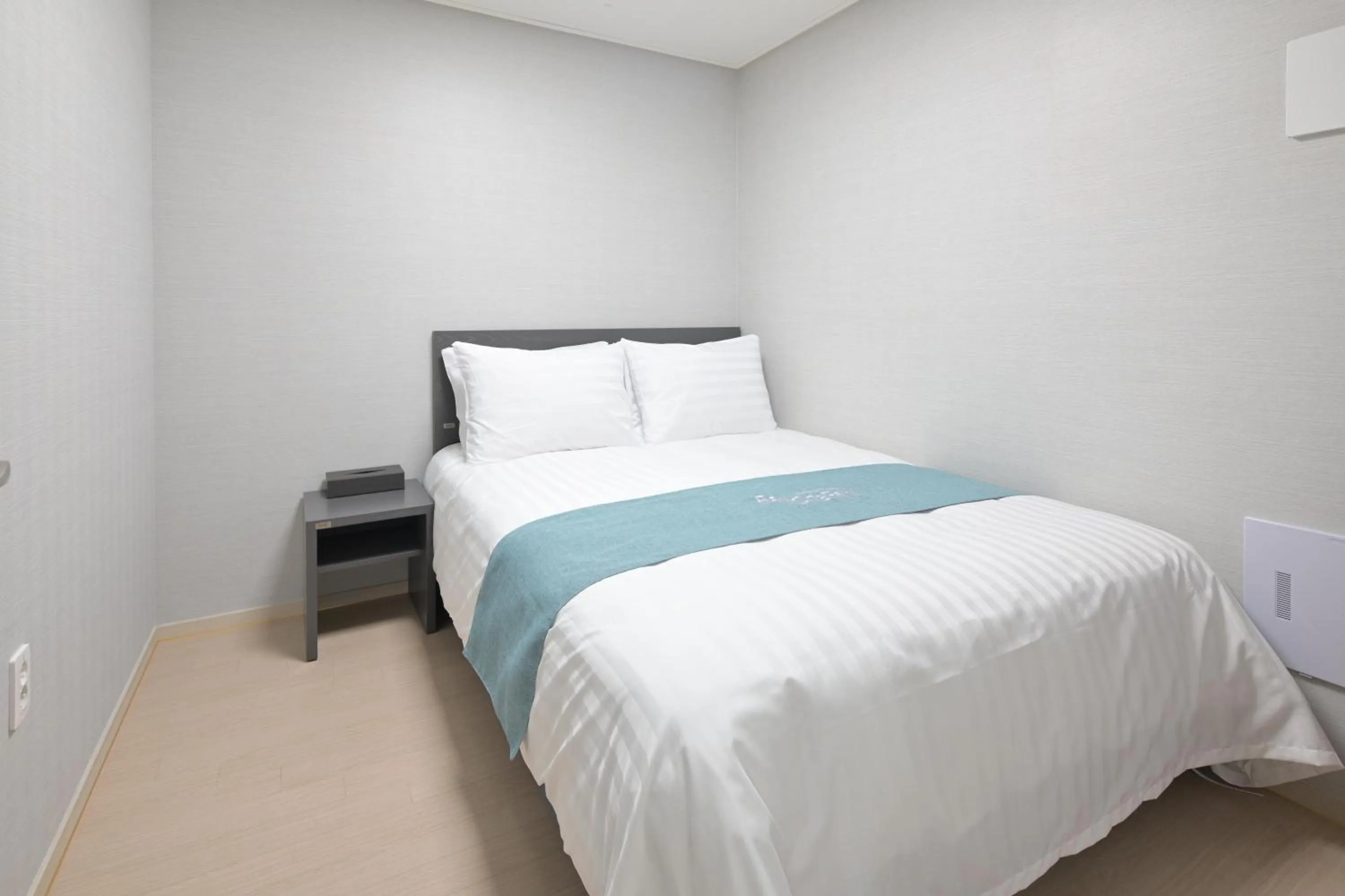 Bedroom, Bed in Bayone Park