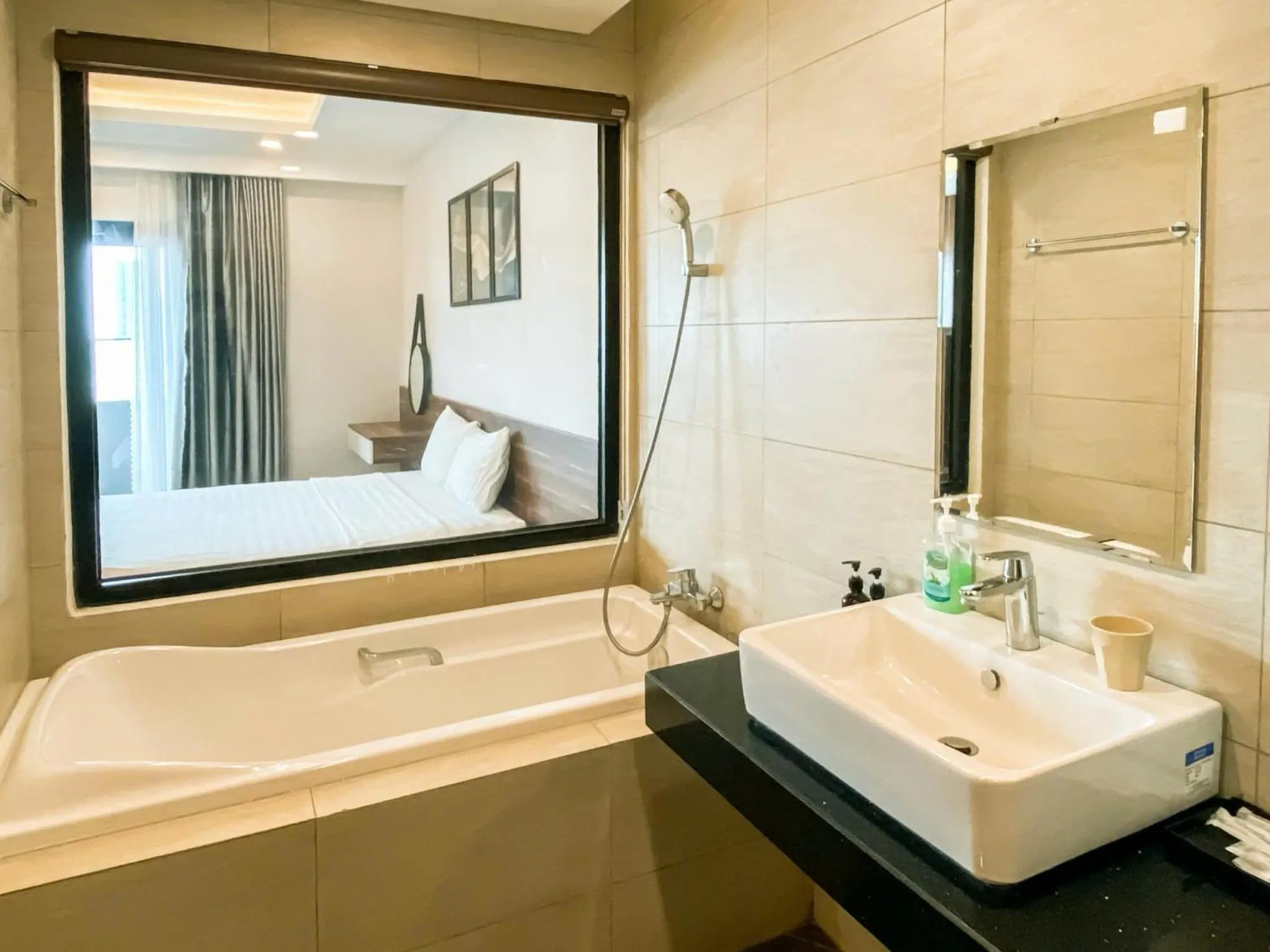 Bed in FLC Sea Tower Quy Nhon - Seaview Apartel