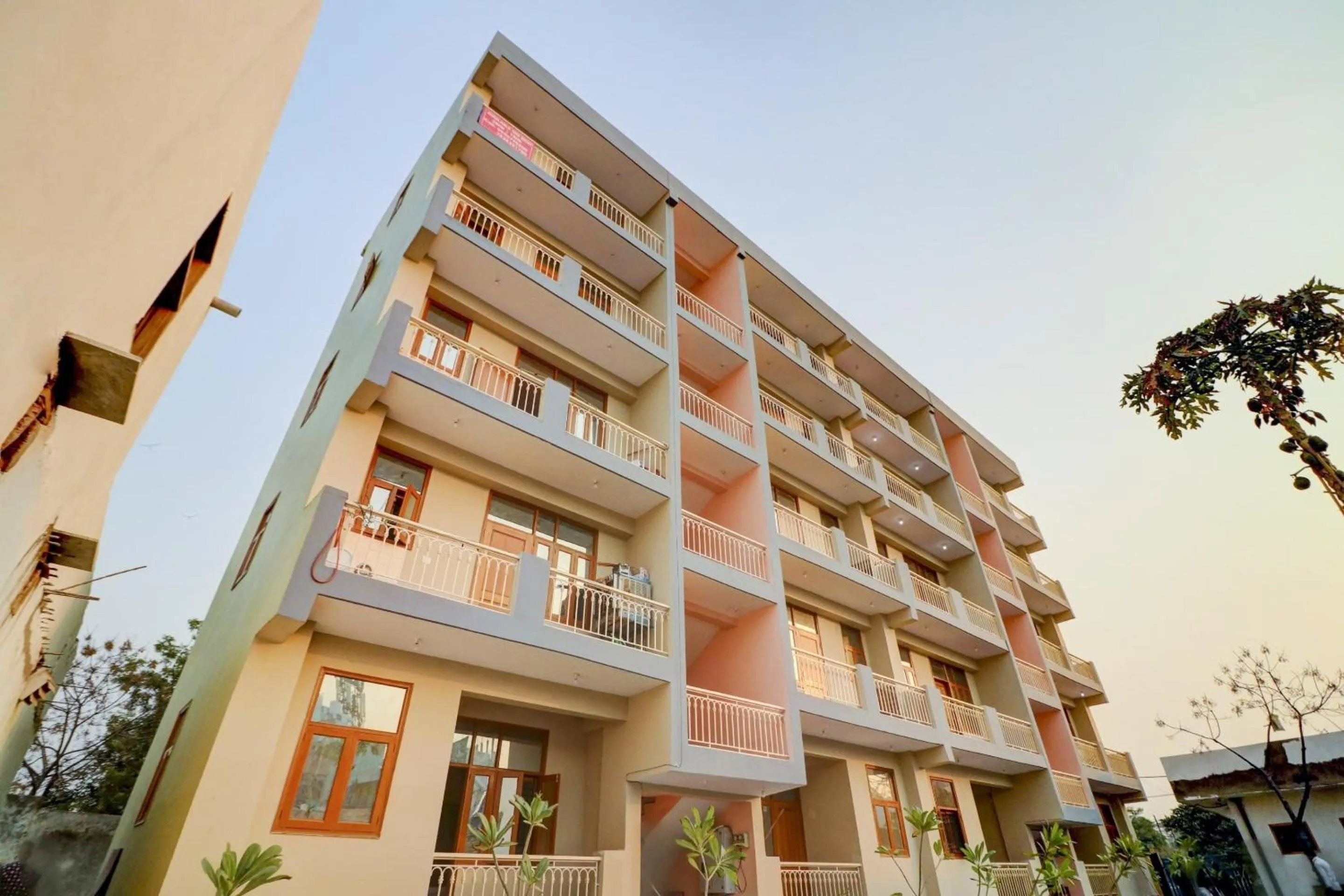 Facade/entrance in Hotel O Palace At Seventy Two Near Iskcon Temple Noida