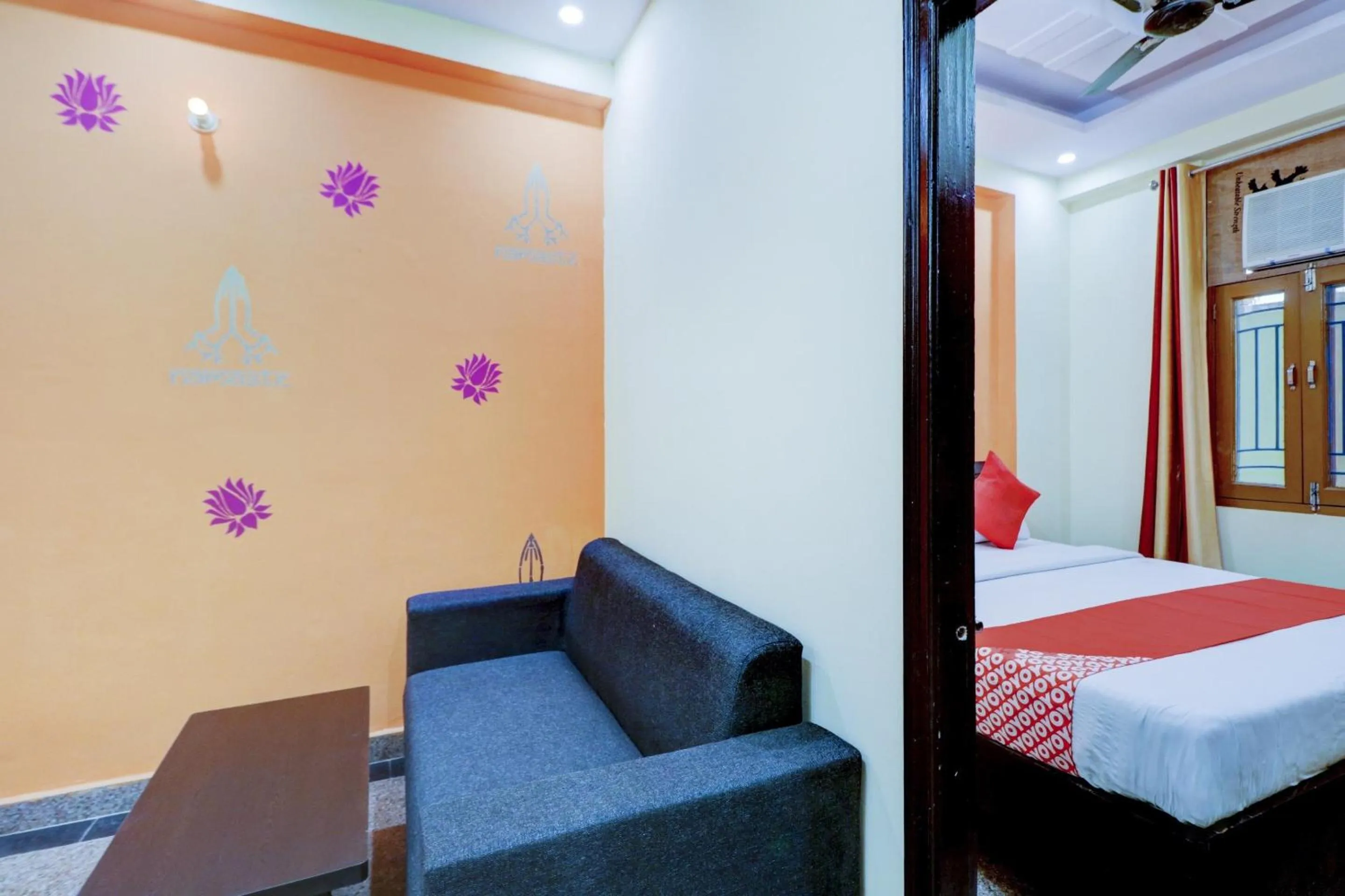 Bedroom in Hotel O Palace At Seventy Two Near Iskcon Temple Noida