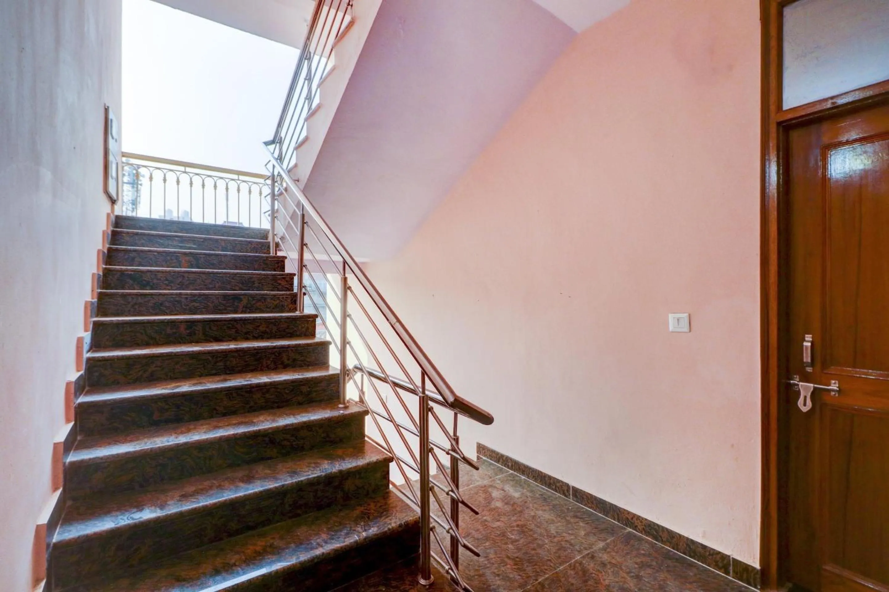 Lobby or reception in Hotel O Palace At Seventy Two Near Iskcon Temple Noida