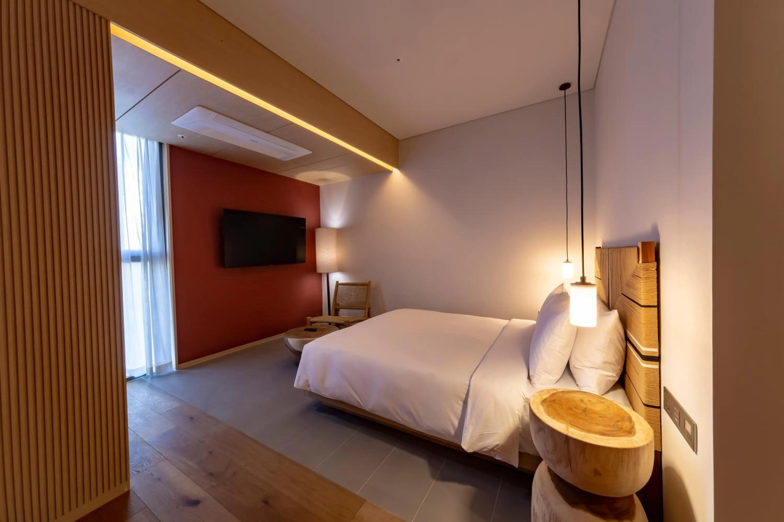 Photo of the whole room, Bed in Hound Hotel Haeundae Signature