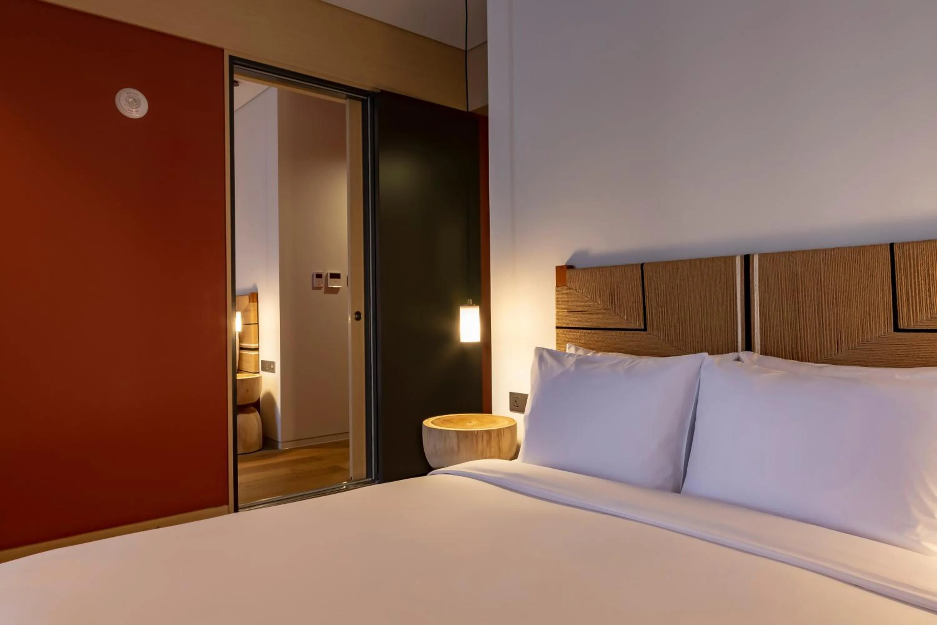 Photo of the whole room, Bed in Hound Hotel Haeundae Signature