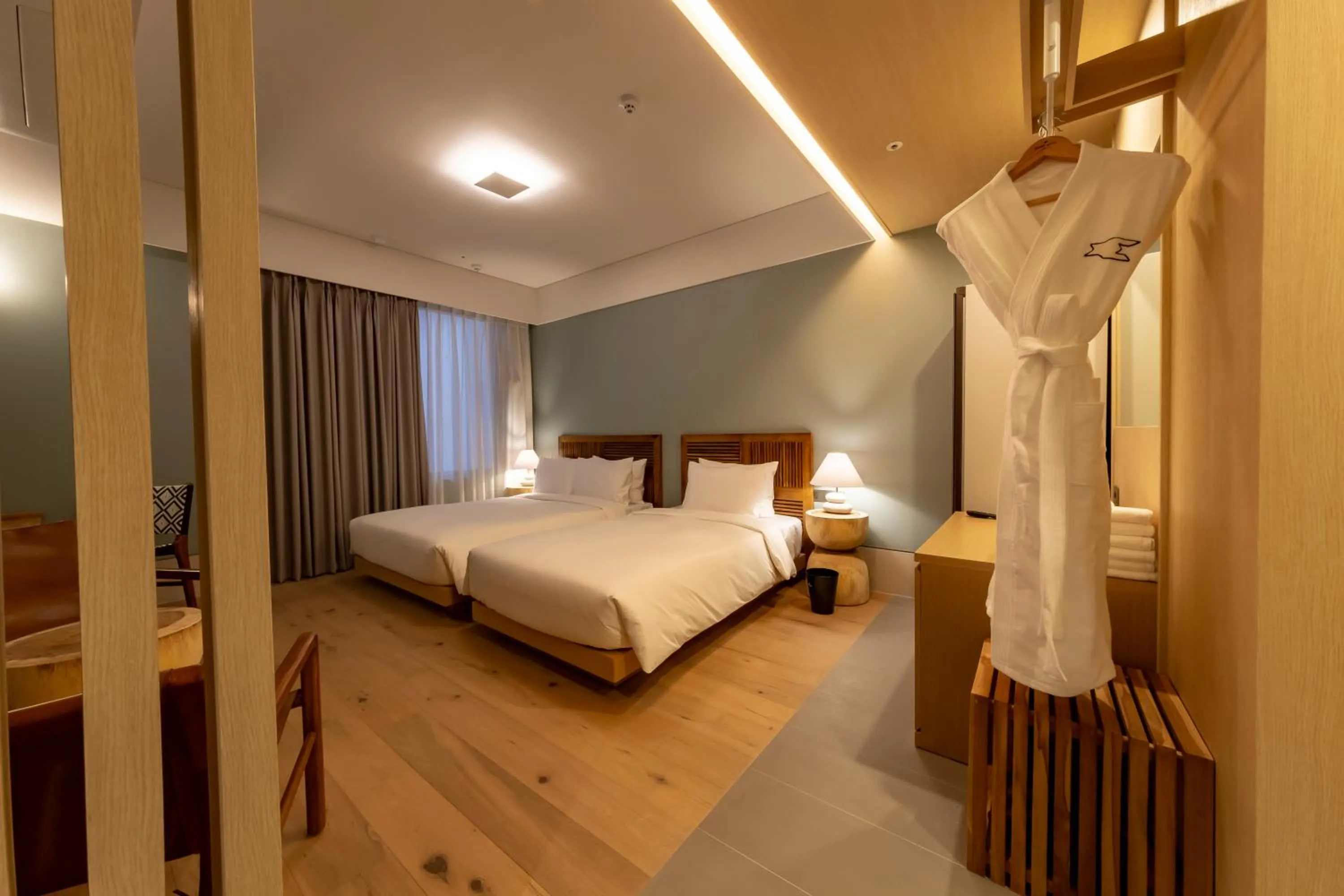 Photo of the whole room, Bed in Hound Hotel Haeundae Signature