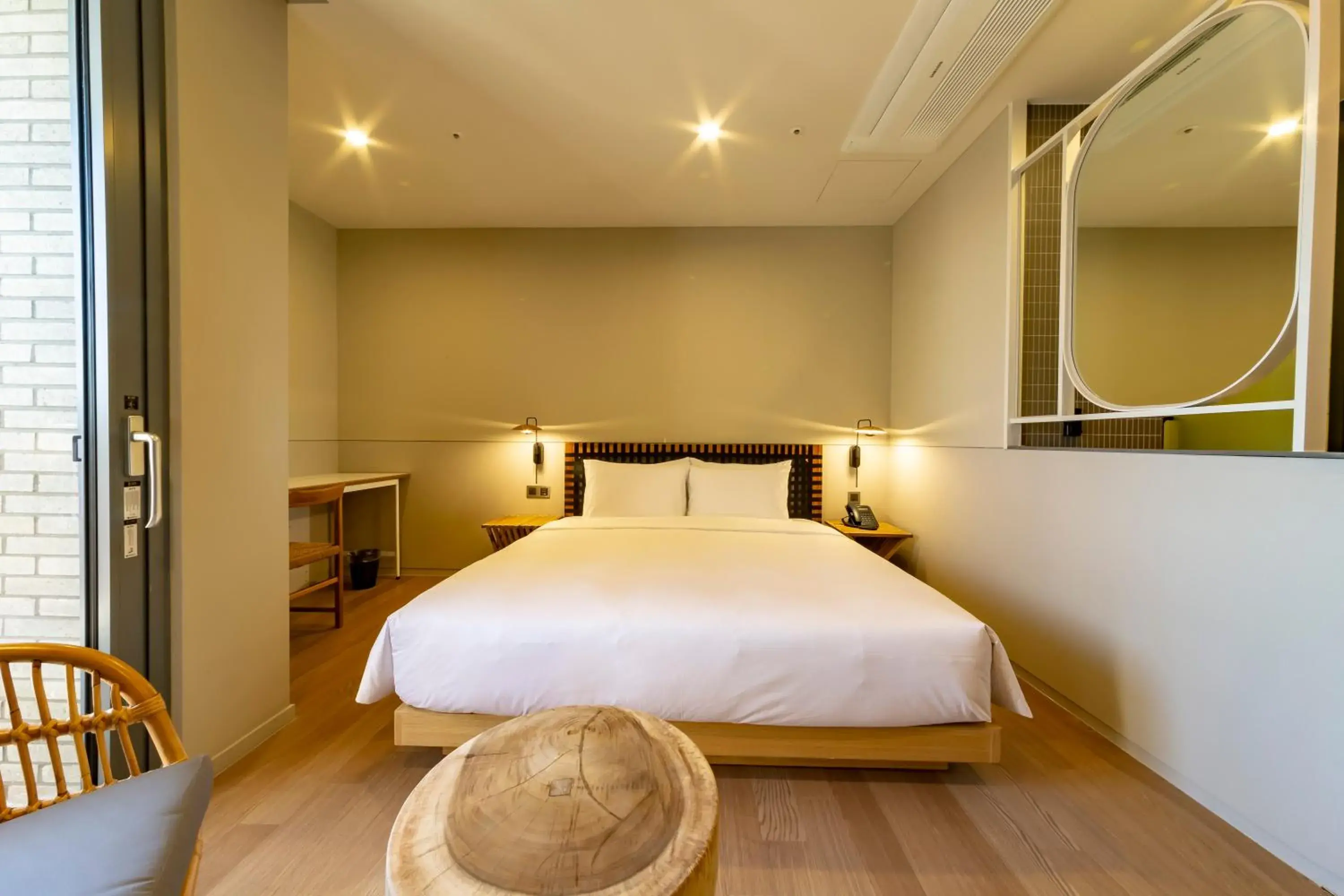 Deluxe Double Room in Hound Garden&Terrace Hotel Deluxe Double Room in Hound Garden&Terrace Hotel