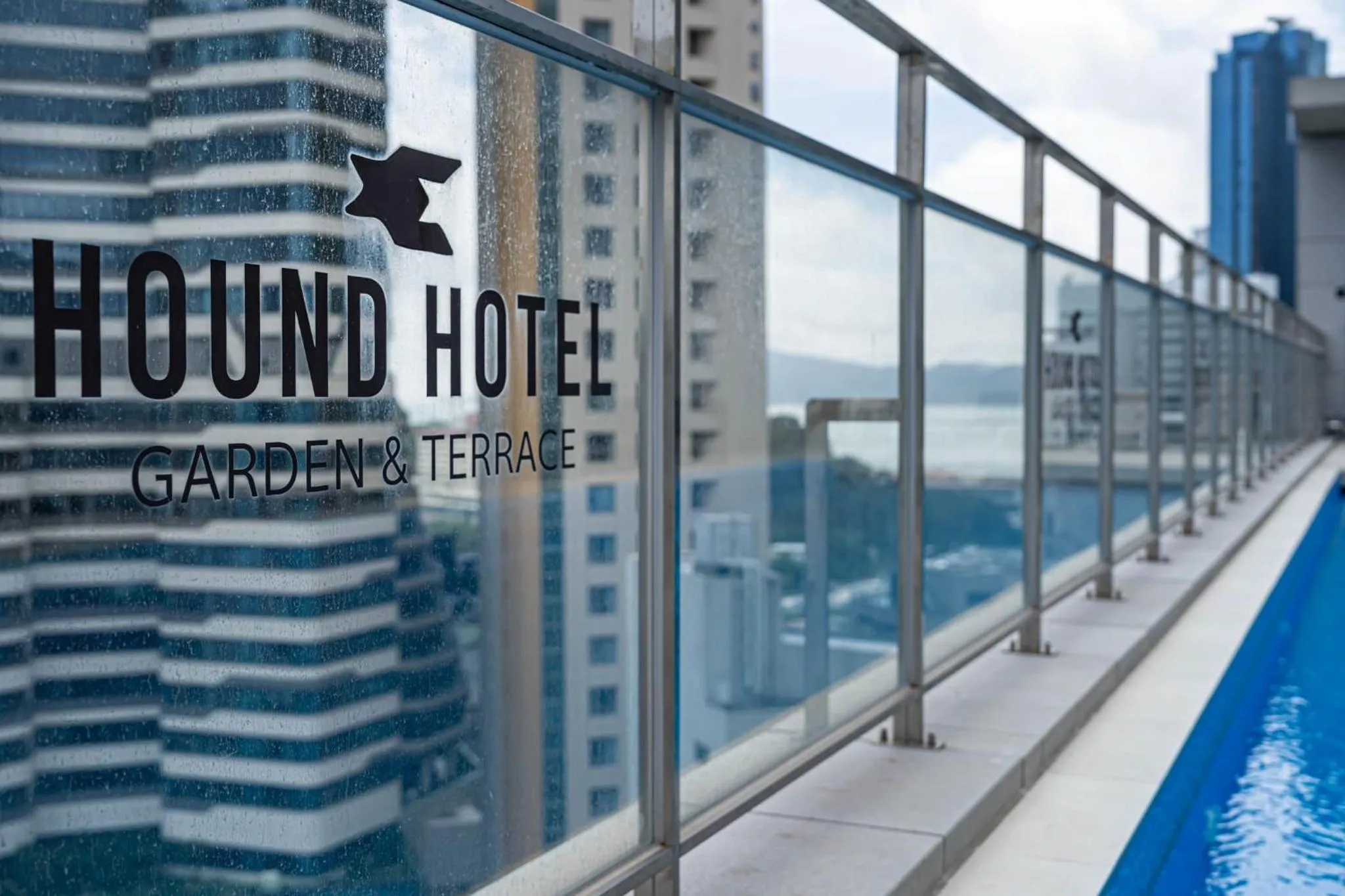 Hound Garden&Terrace Hotel