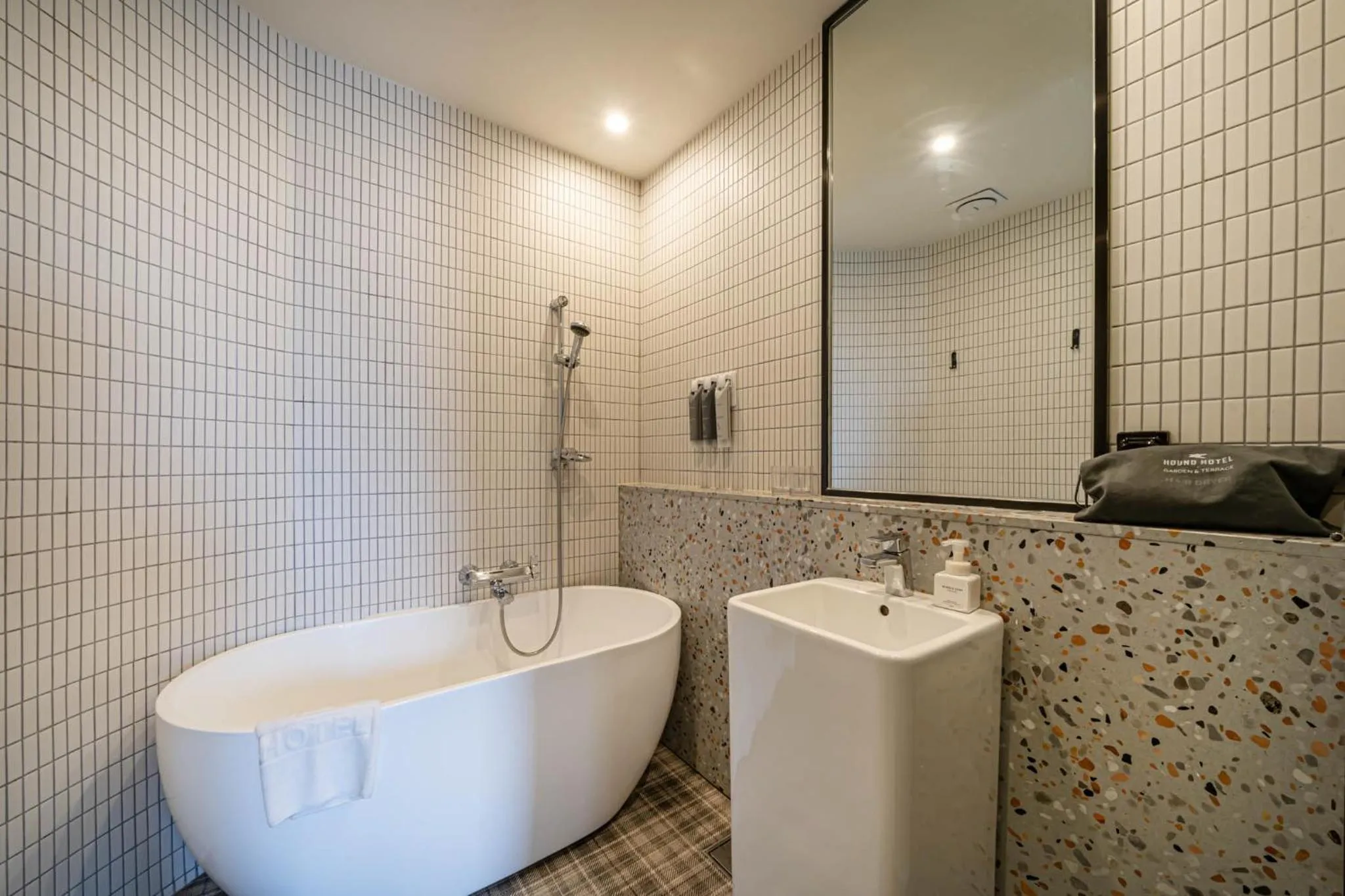 Hound Garden&Terrace Hotel