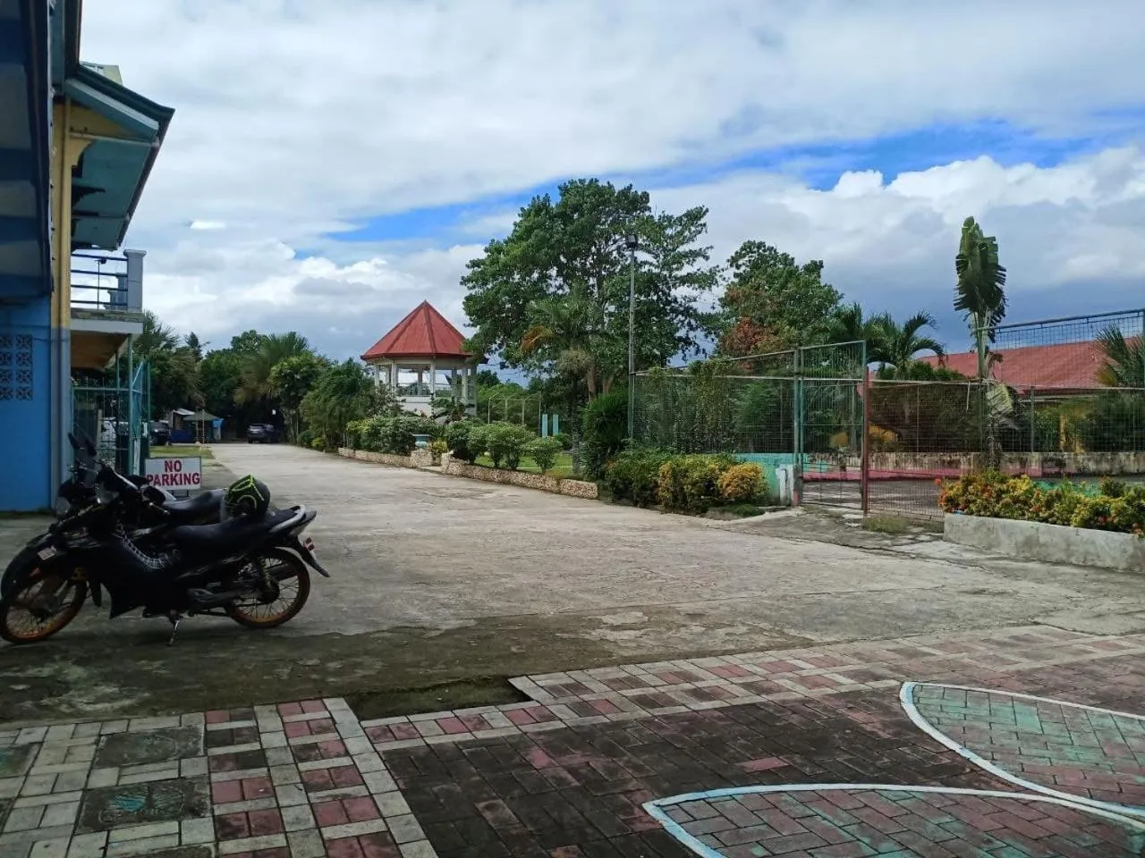 Property building in RedDoorz Near Gaisano Grand Cordova