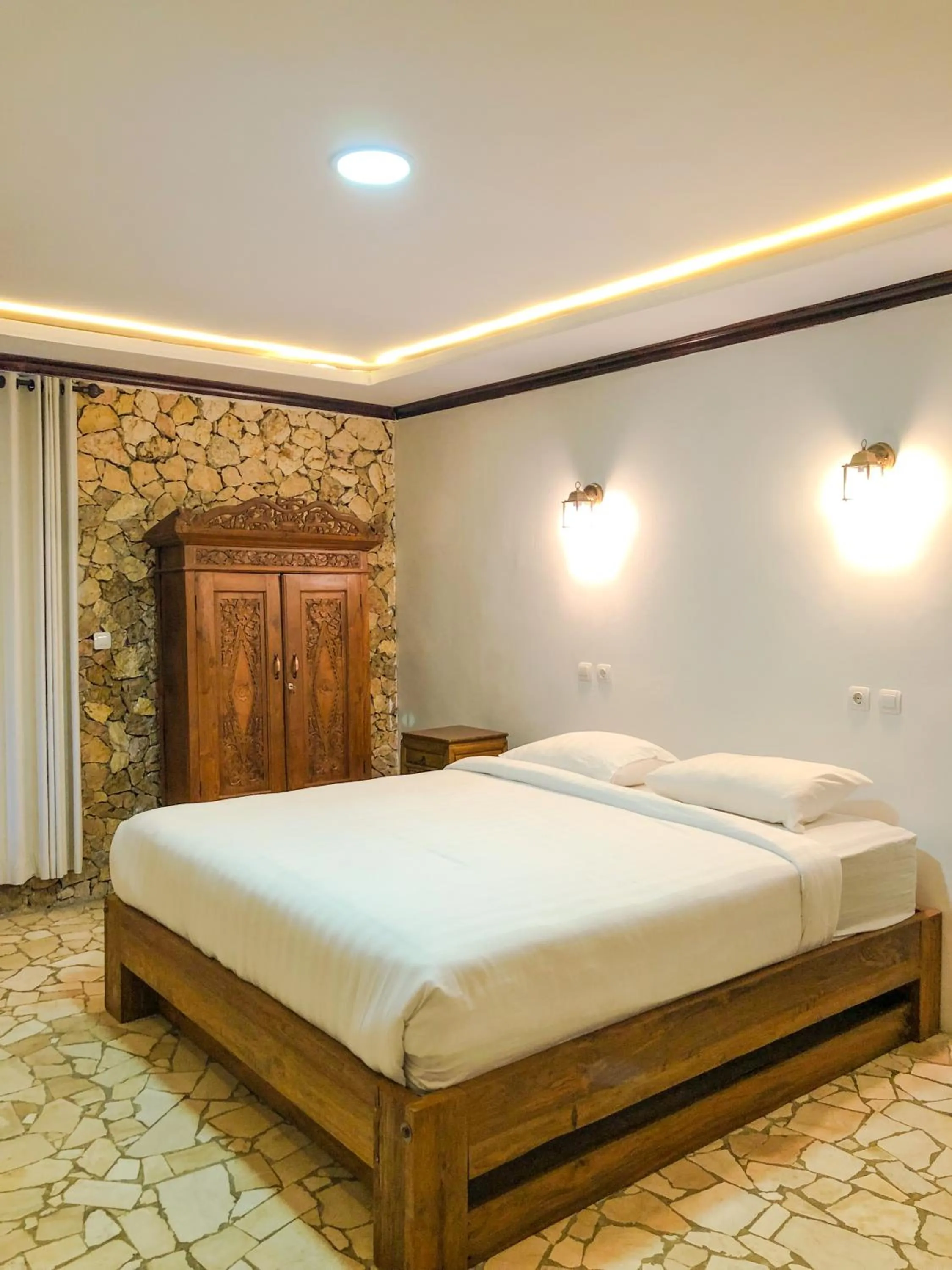 Bed in Edge Resort, Yogyakarta