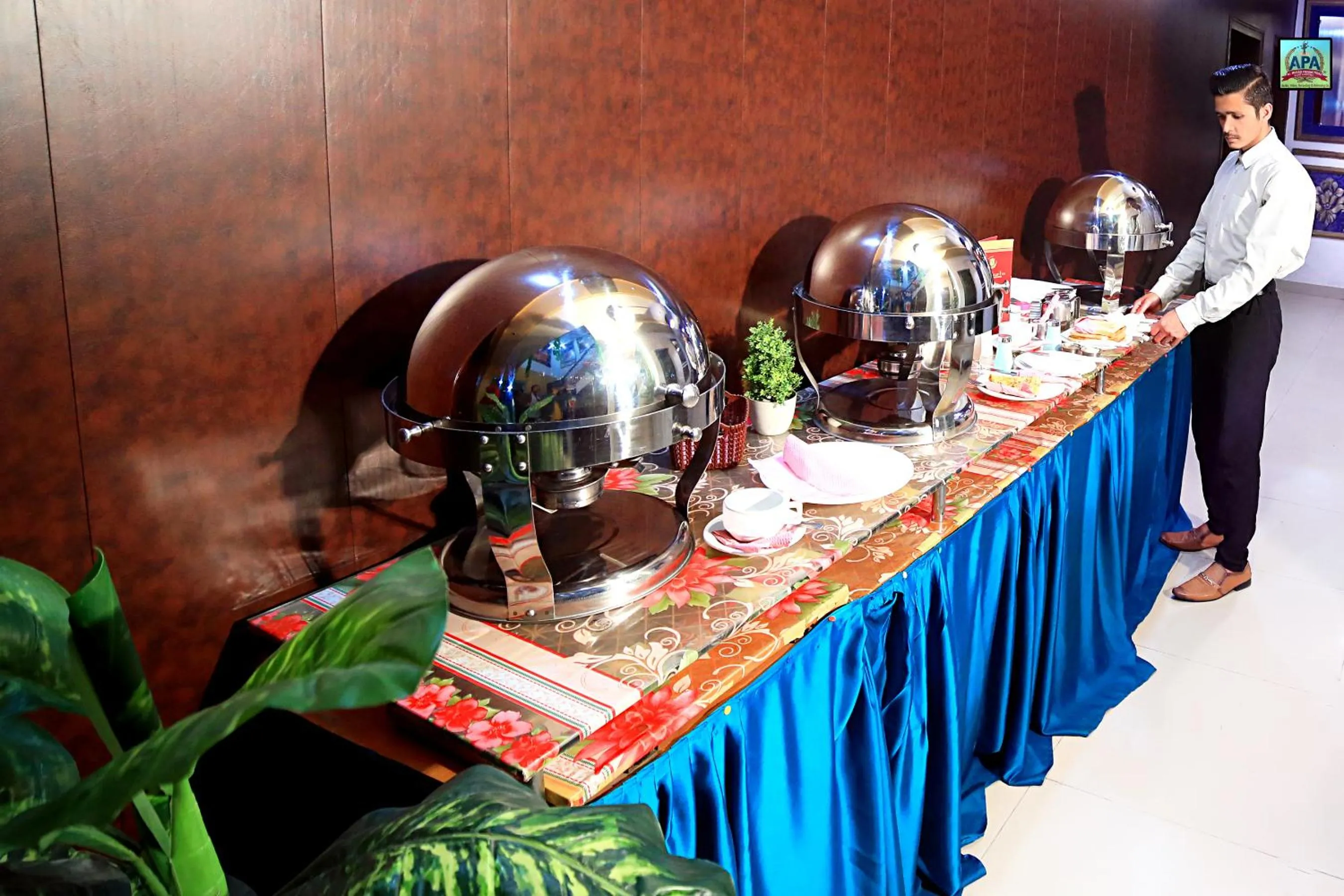 Restaurant/places to eat in Hotel Tulip INN Faisal Town