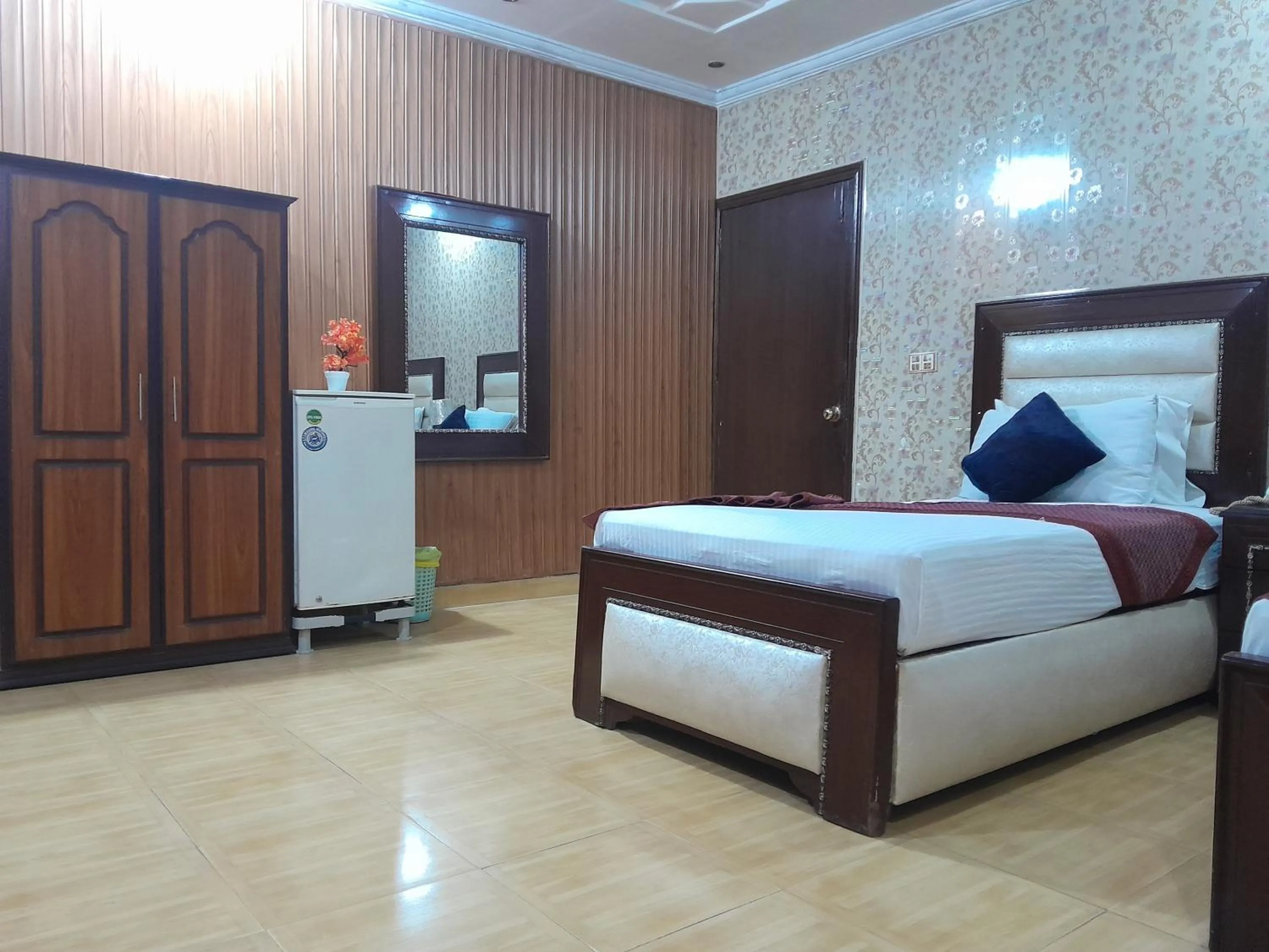 Bed in Hotel Tulip INN Faisal Town