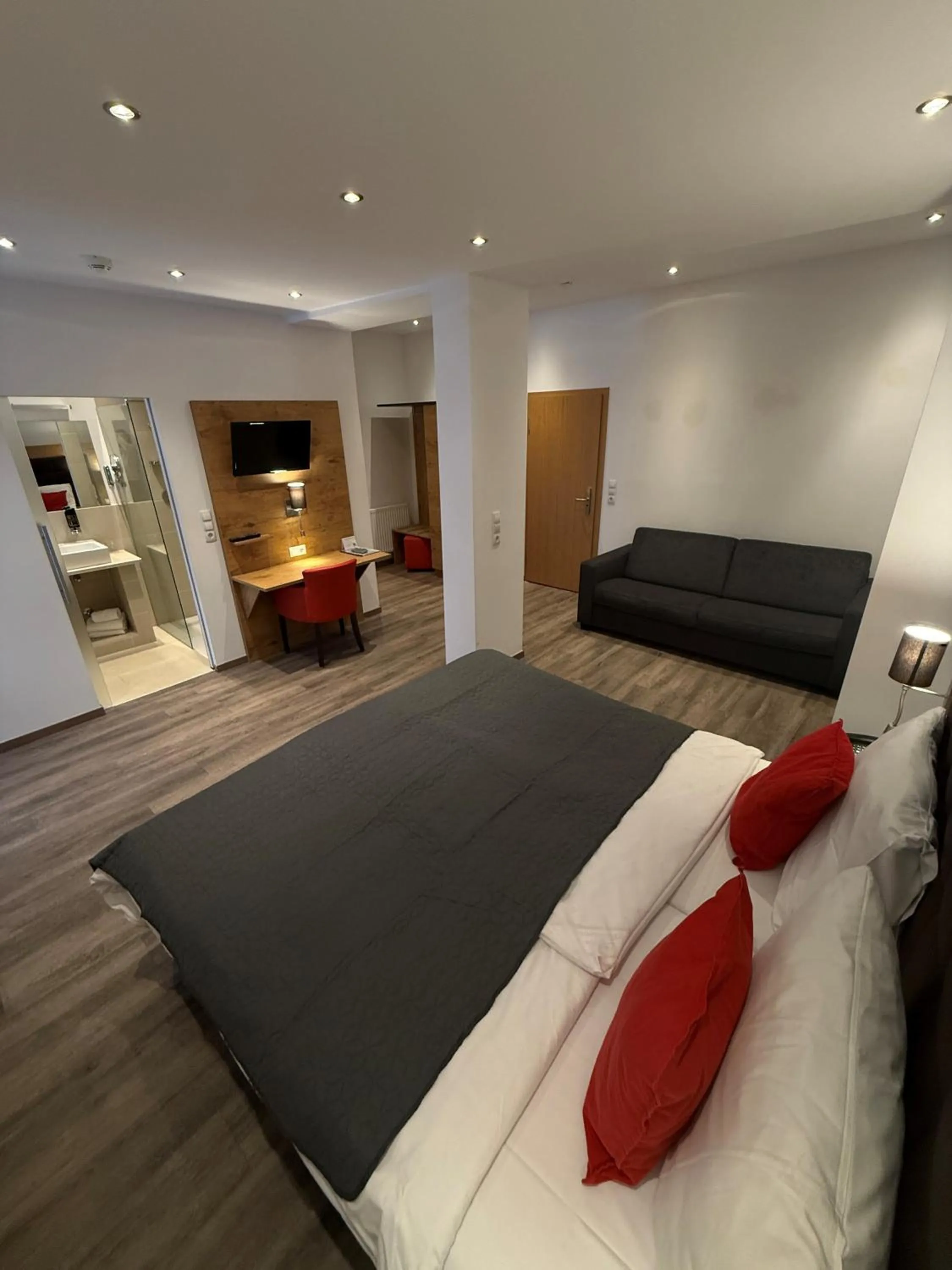 Photo of the whole room, Bed in Hotel Wilder Mann