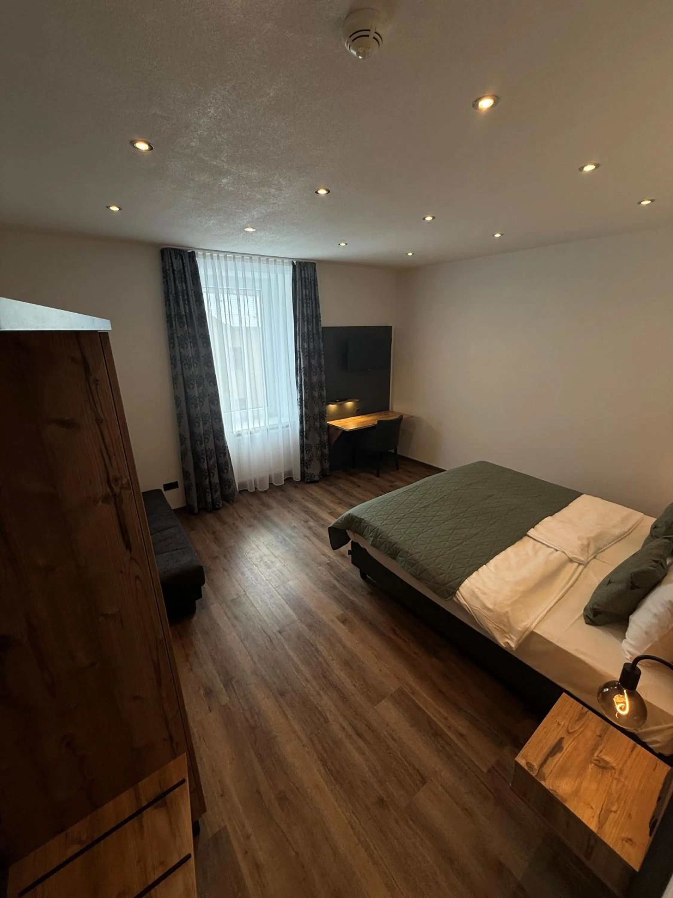 Bedroom, Bed in Hotel Wilder Mann