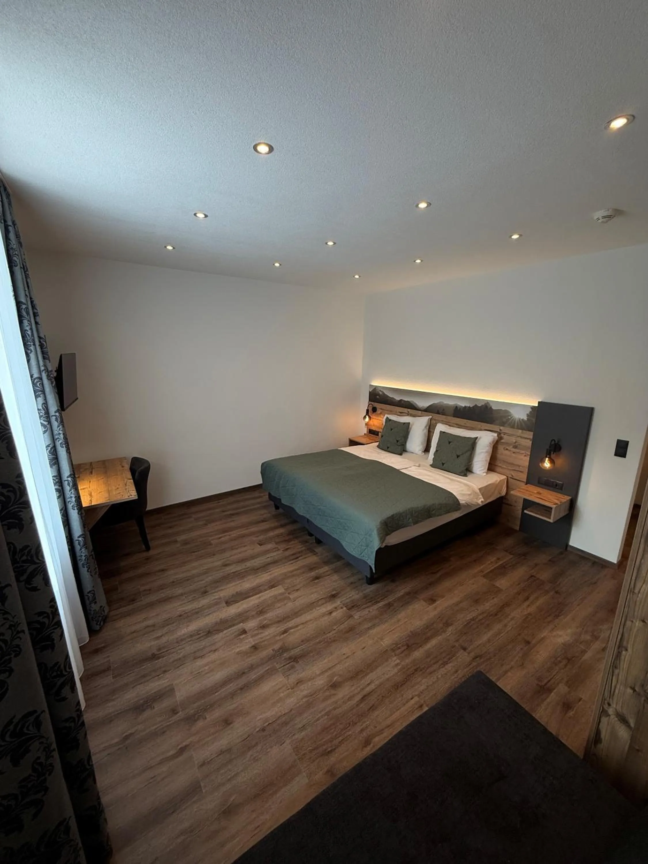 Bedroom, Bed in Hotel Wilder Mann