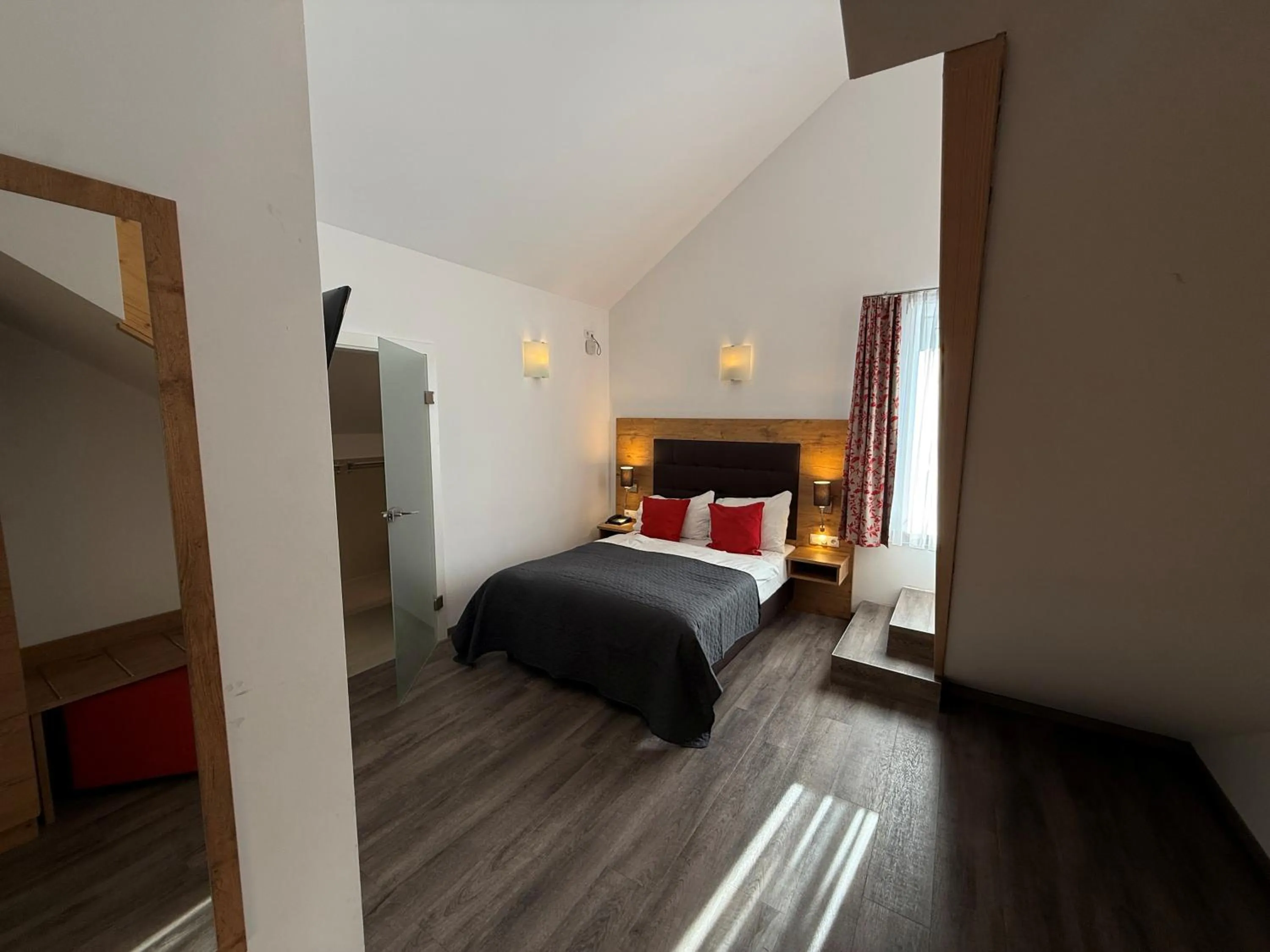 Bedroom, Bed in Hotel Wilder Mann