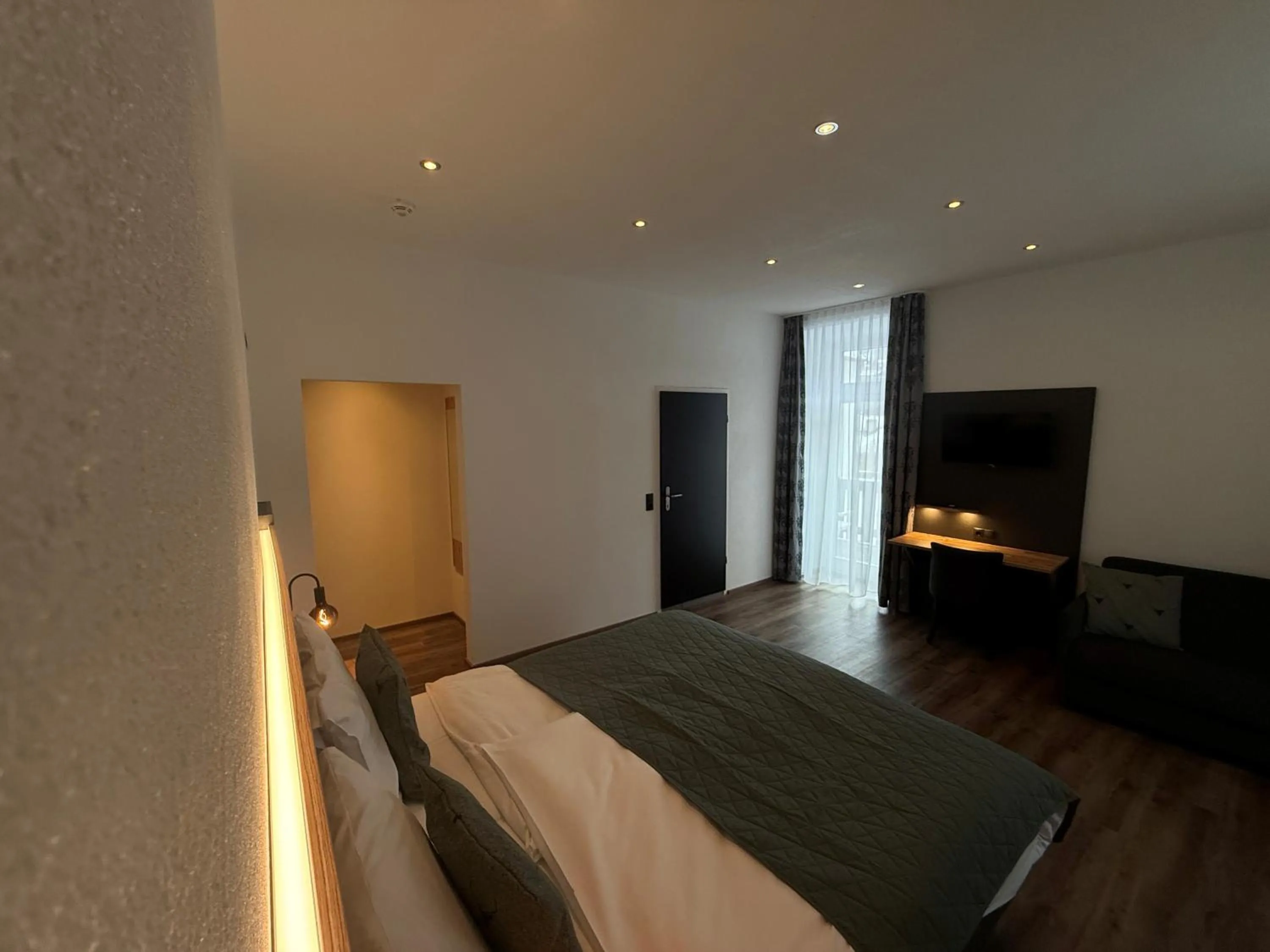 Bedroom, Bed in Hotel Wilder Mann