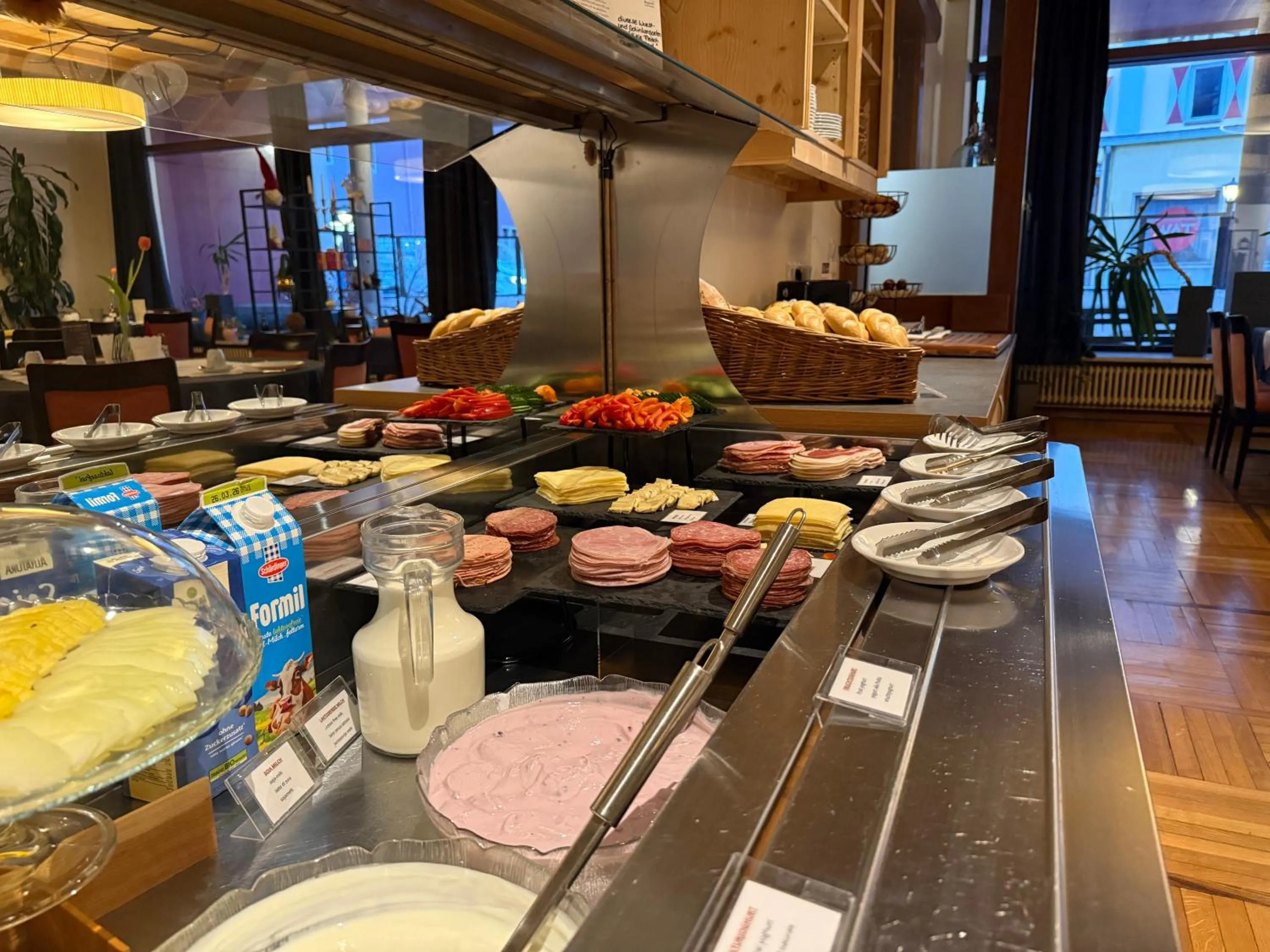 Food and drinks in Hotel Wilder Mann