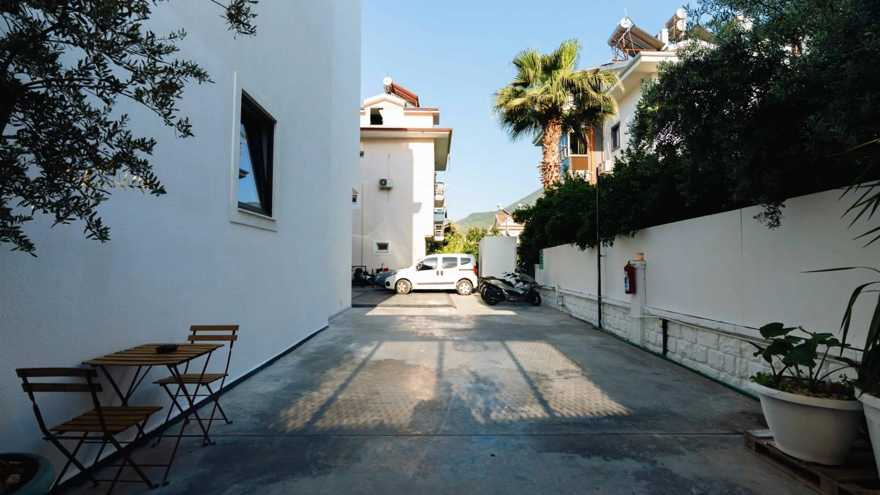 Parking in Belci City House