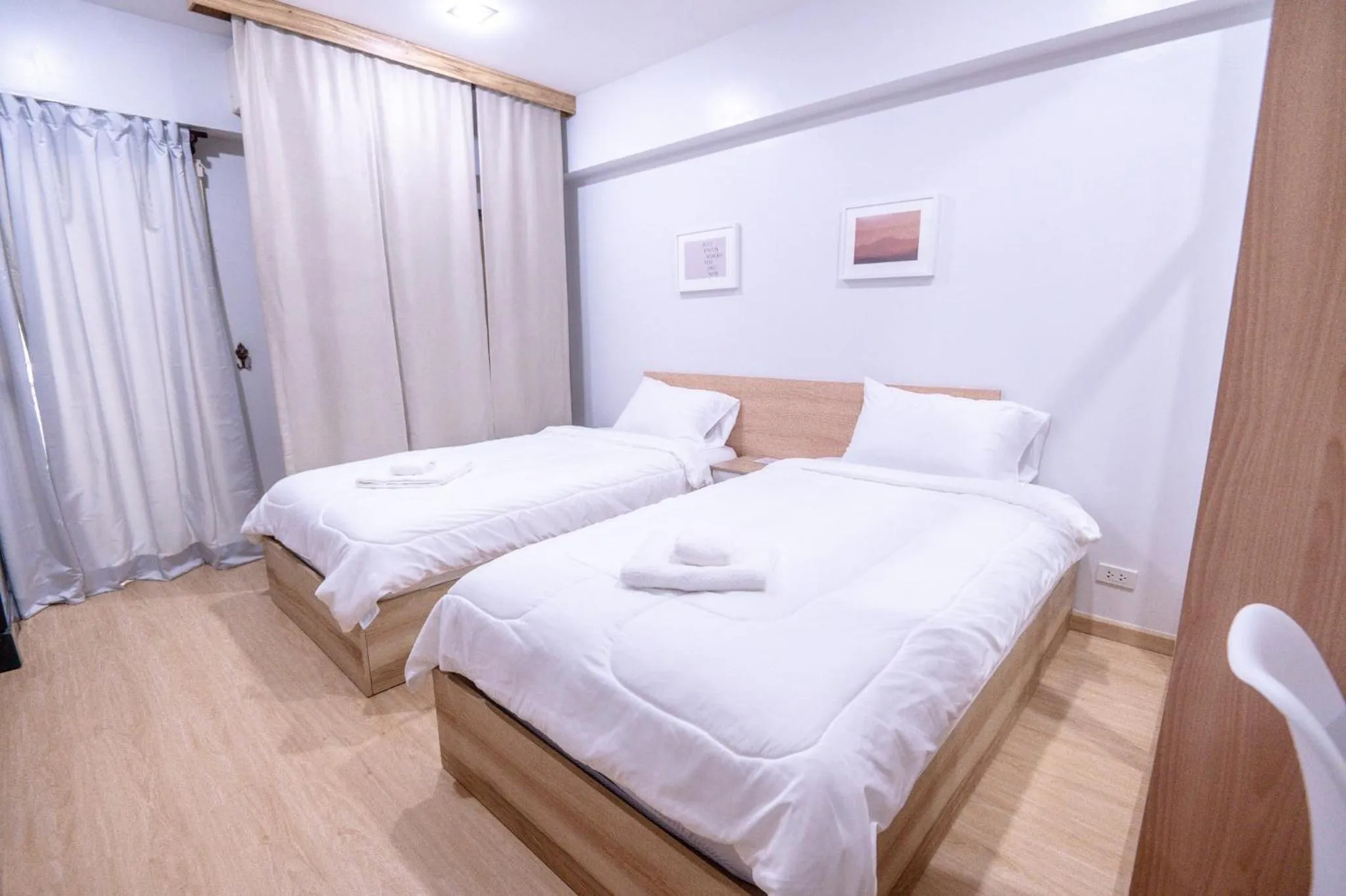 Bed in Creston Grand Hotel Suphan Buri