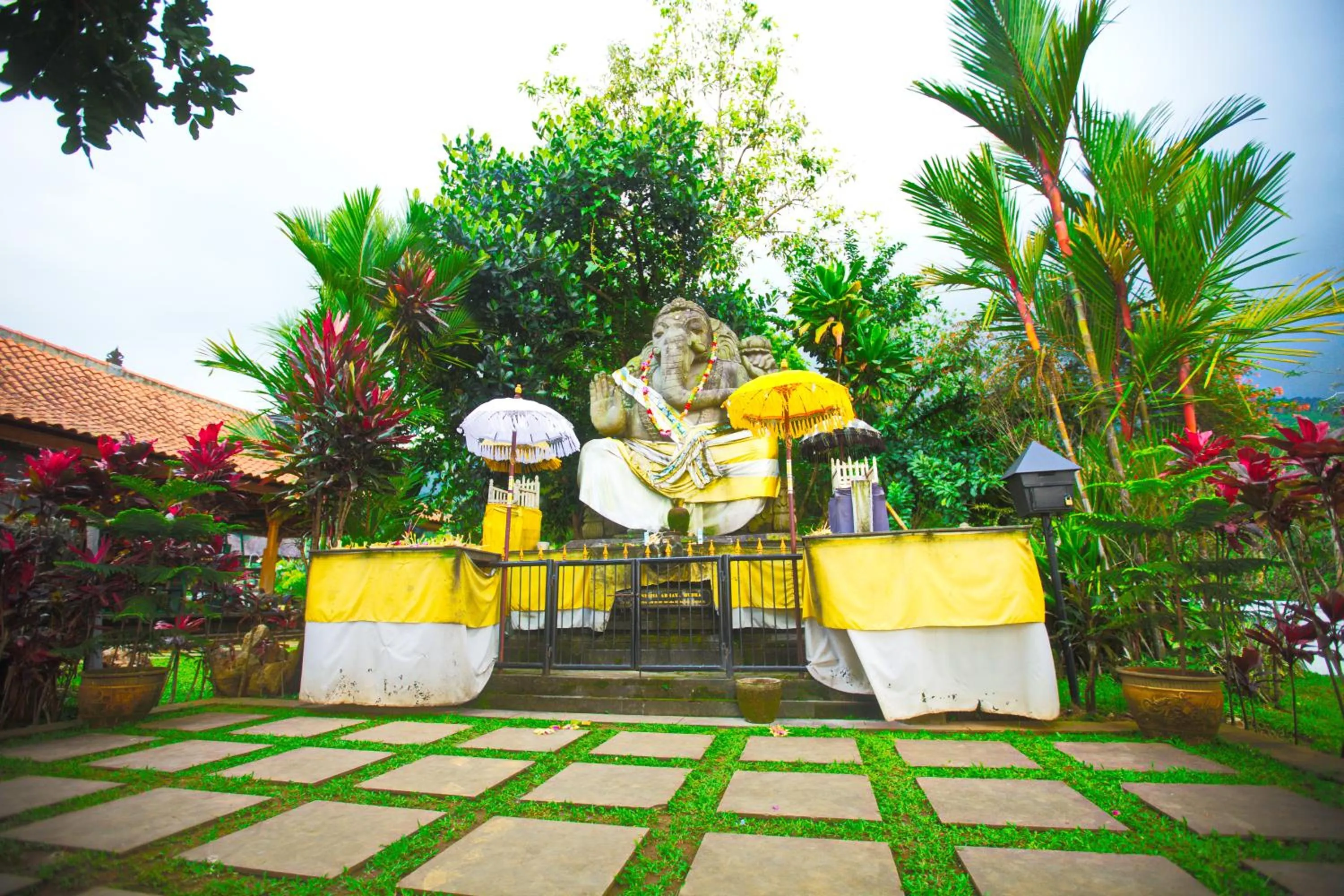 Nearby landmark in Padjadjaran Suites Resort and Convention Hotel