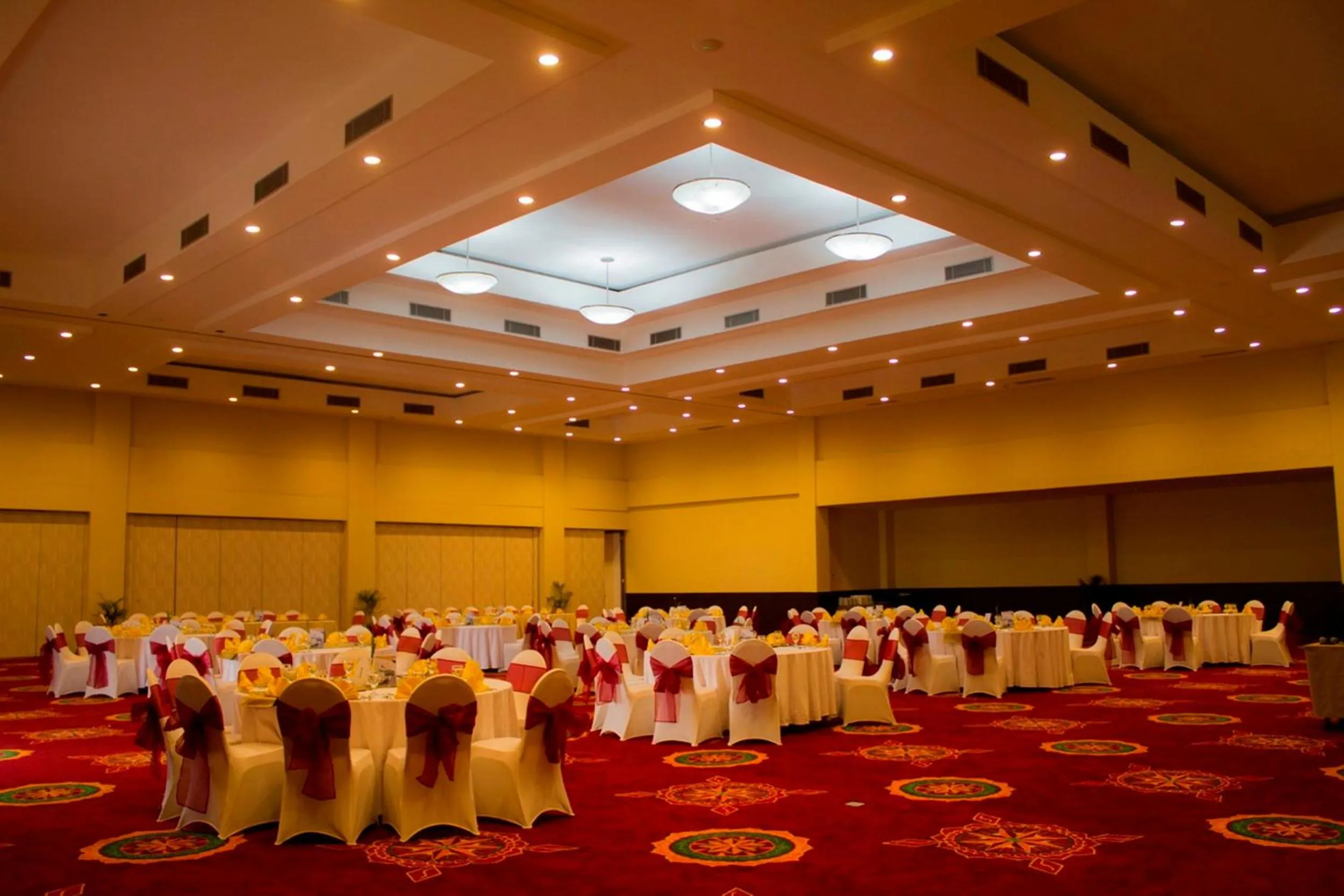 Business facilities in Padjadjaran Suites Resort and Convention Hotel