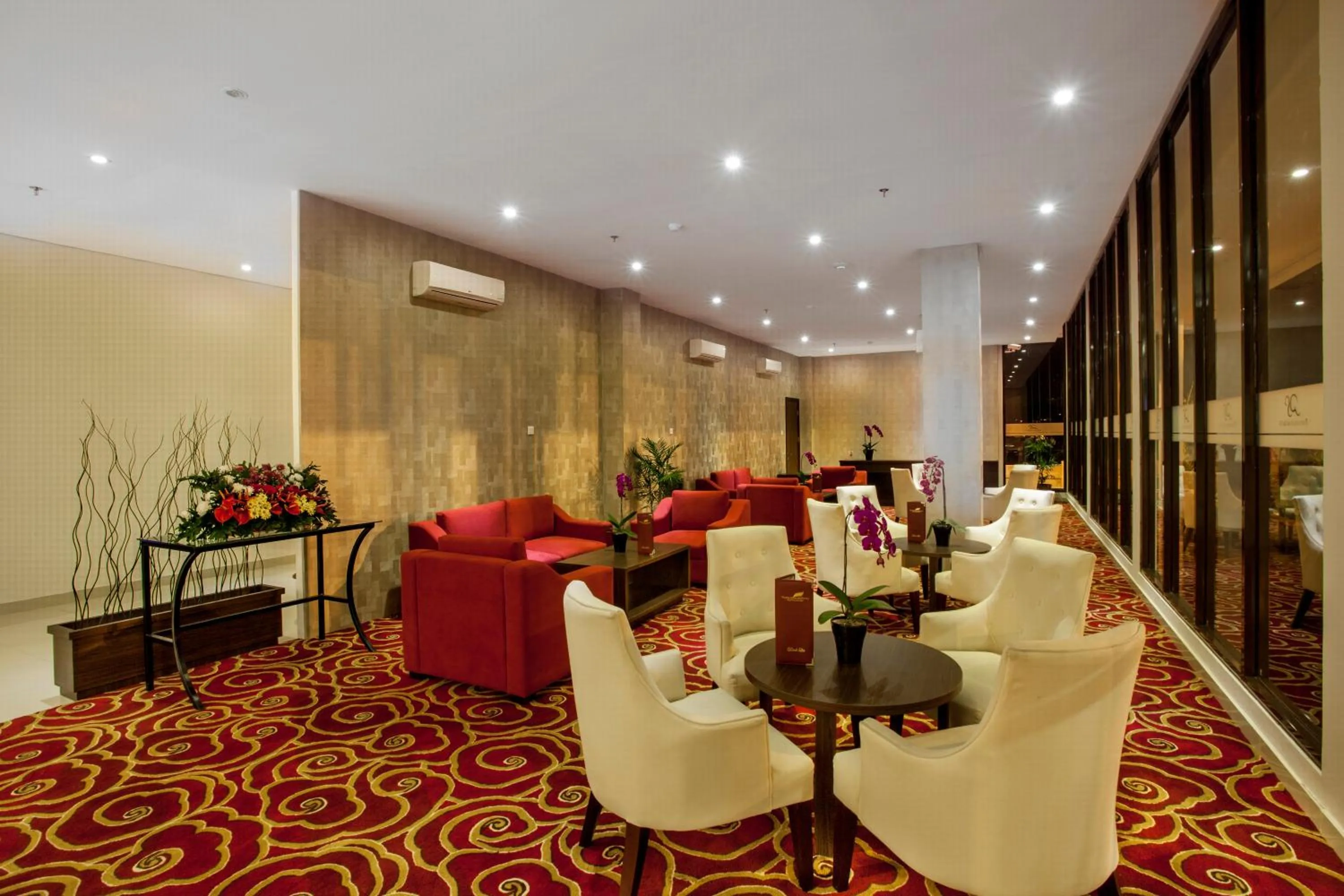 Lobby or reception in Padjadjaran Suites Resort and Convention Hotel