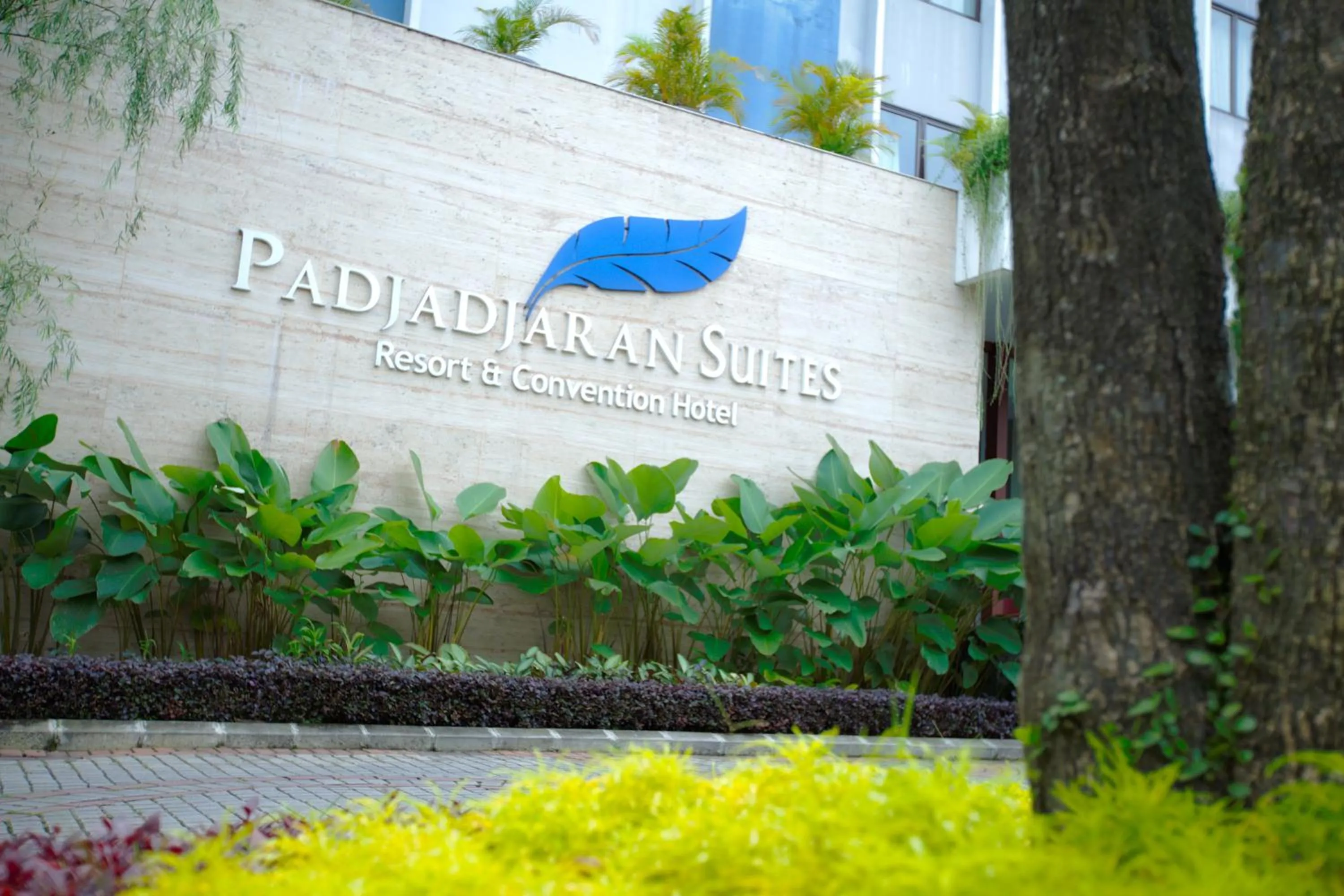 Facade/entrance in Padjadjaran Suites Resort and Convention Hotel