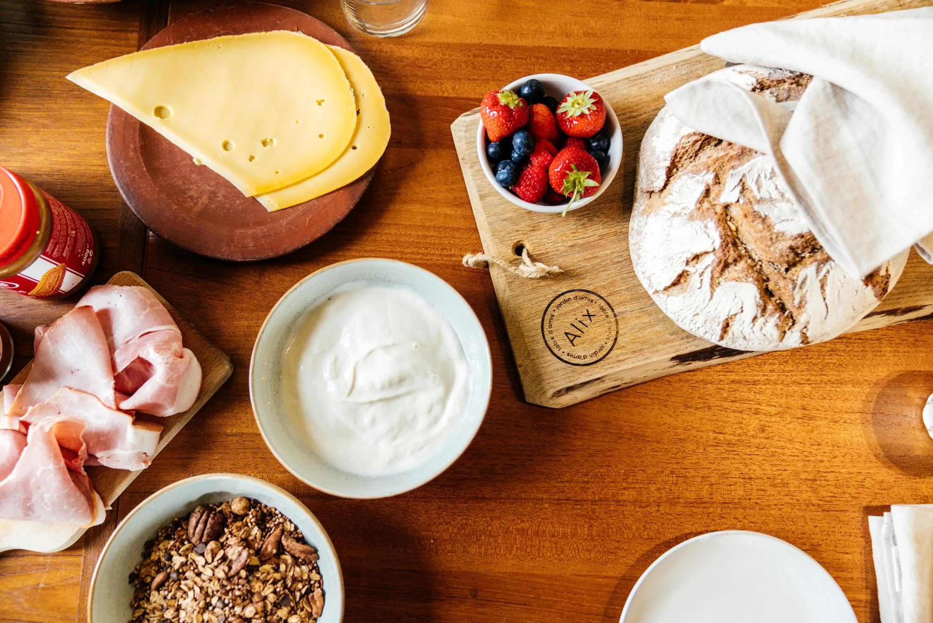 Breakfast in Chambre d'Amis by Alix