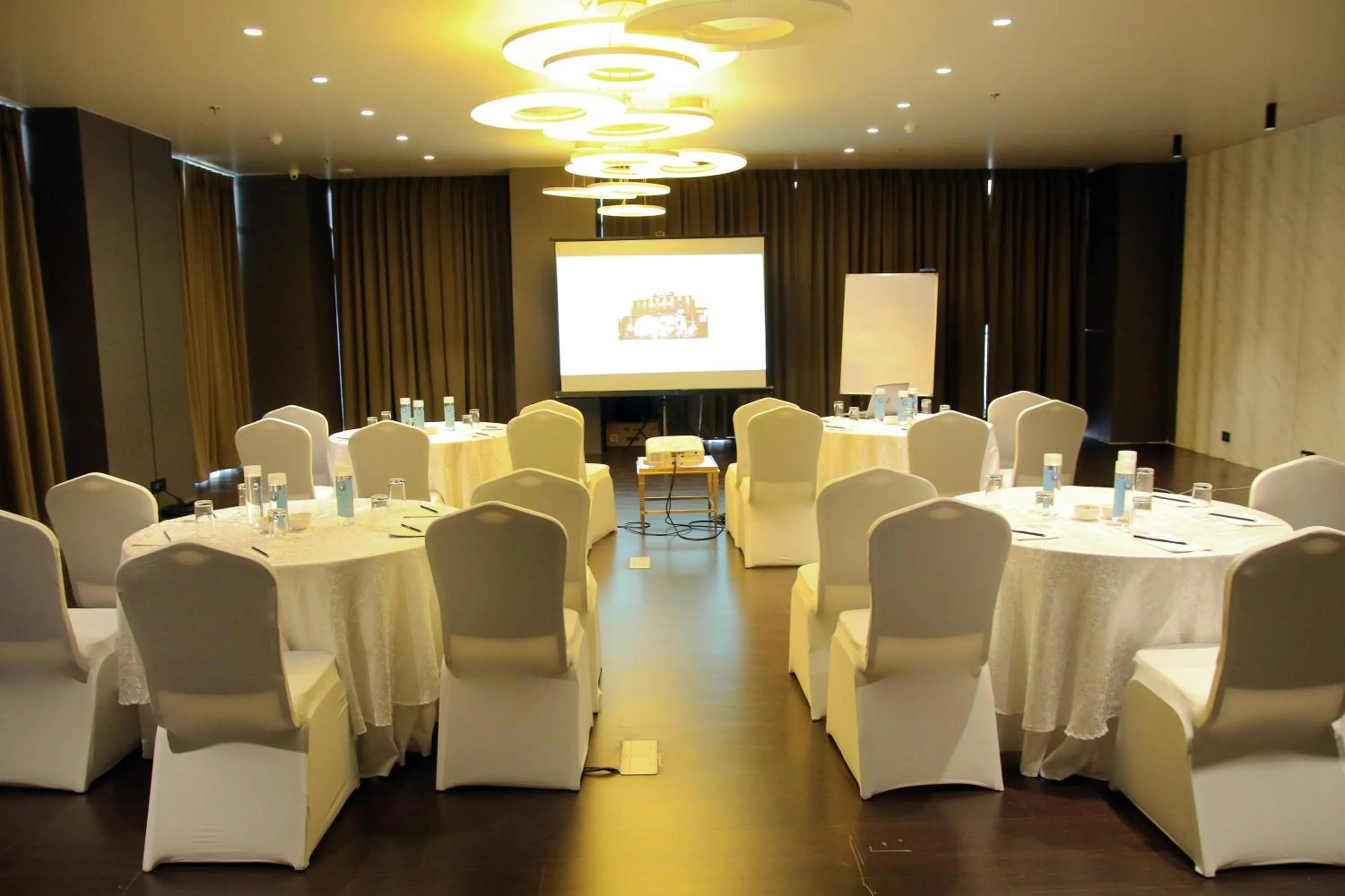 Meeting/conference room in Udman Hotel Greater Noida