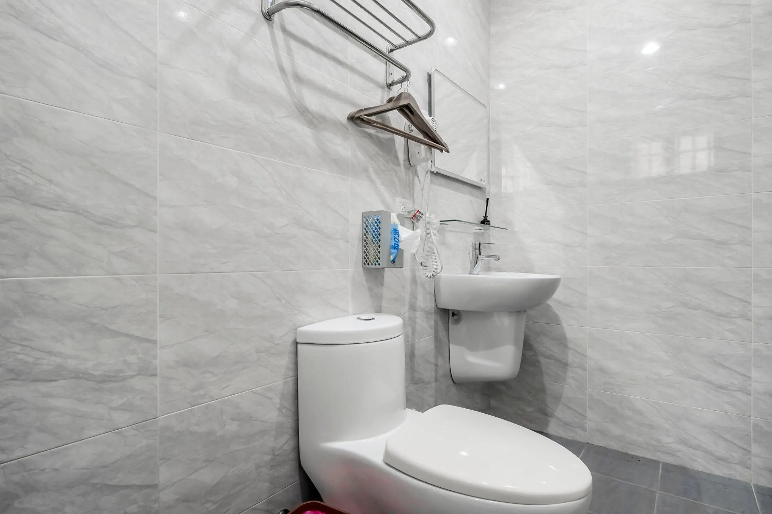 Bathroom in Aleopard