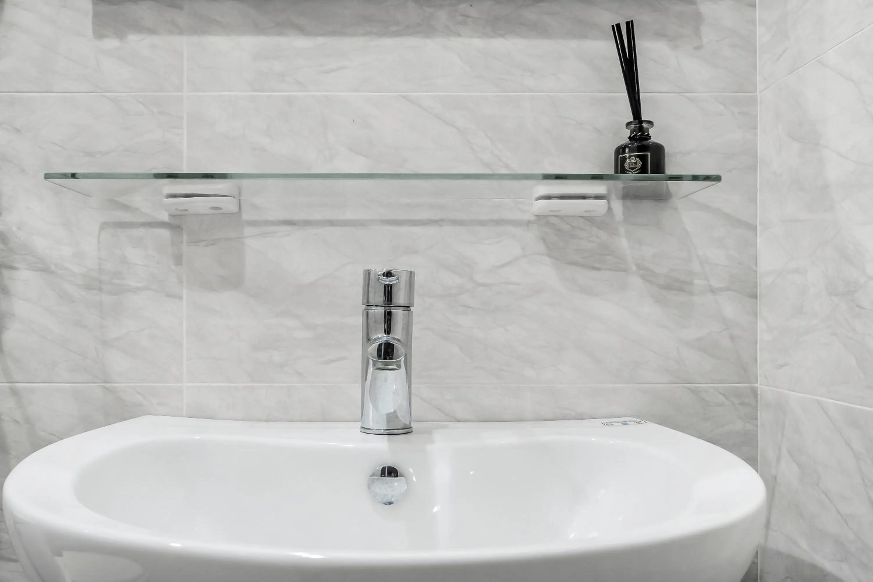 Bathroom in Aleopard