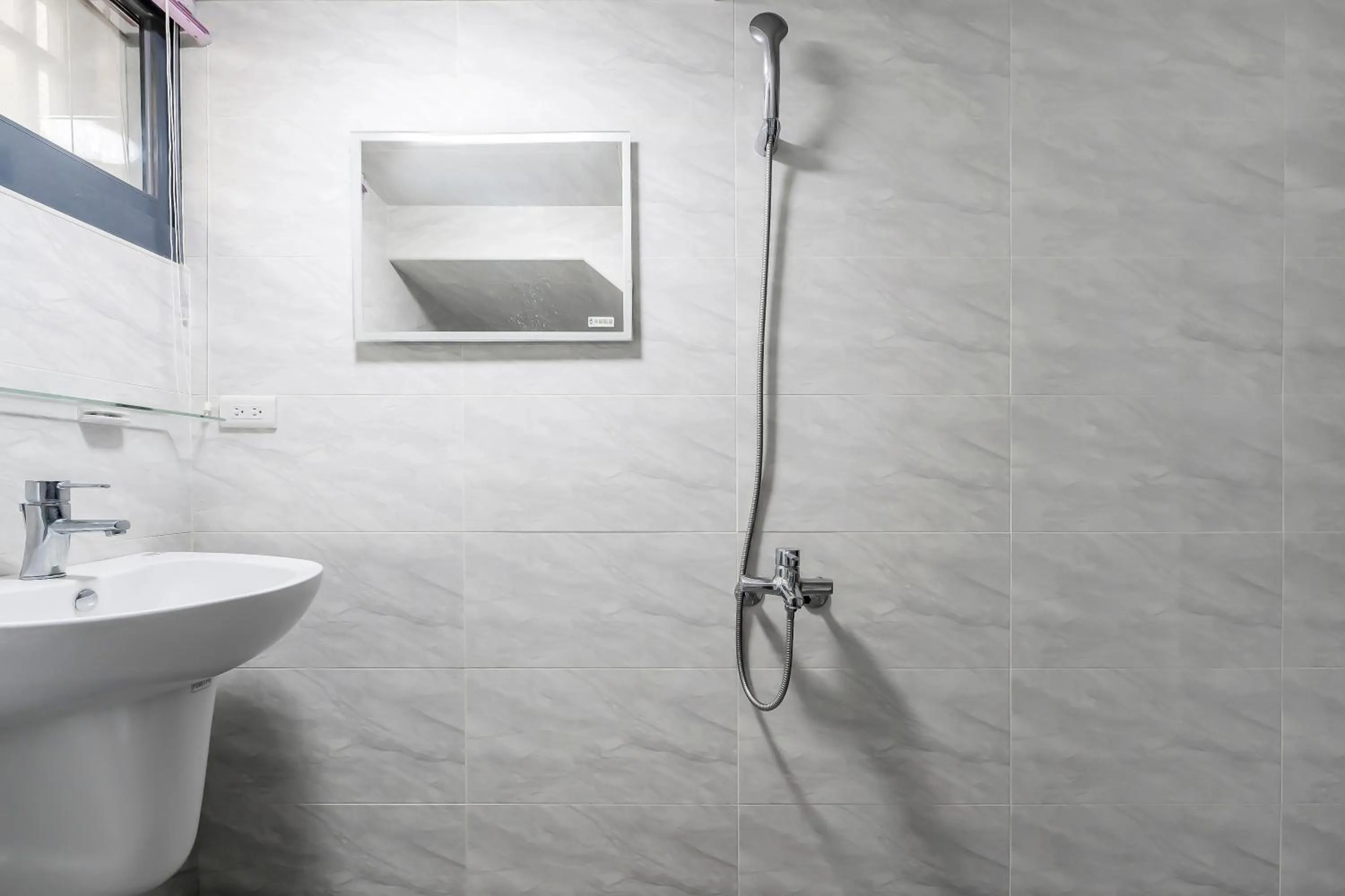 Bathroom in Aleopard