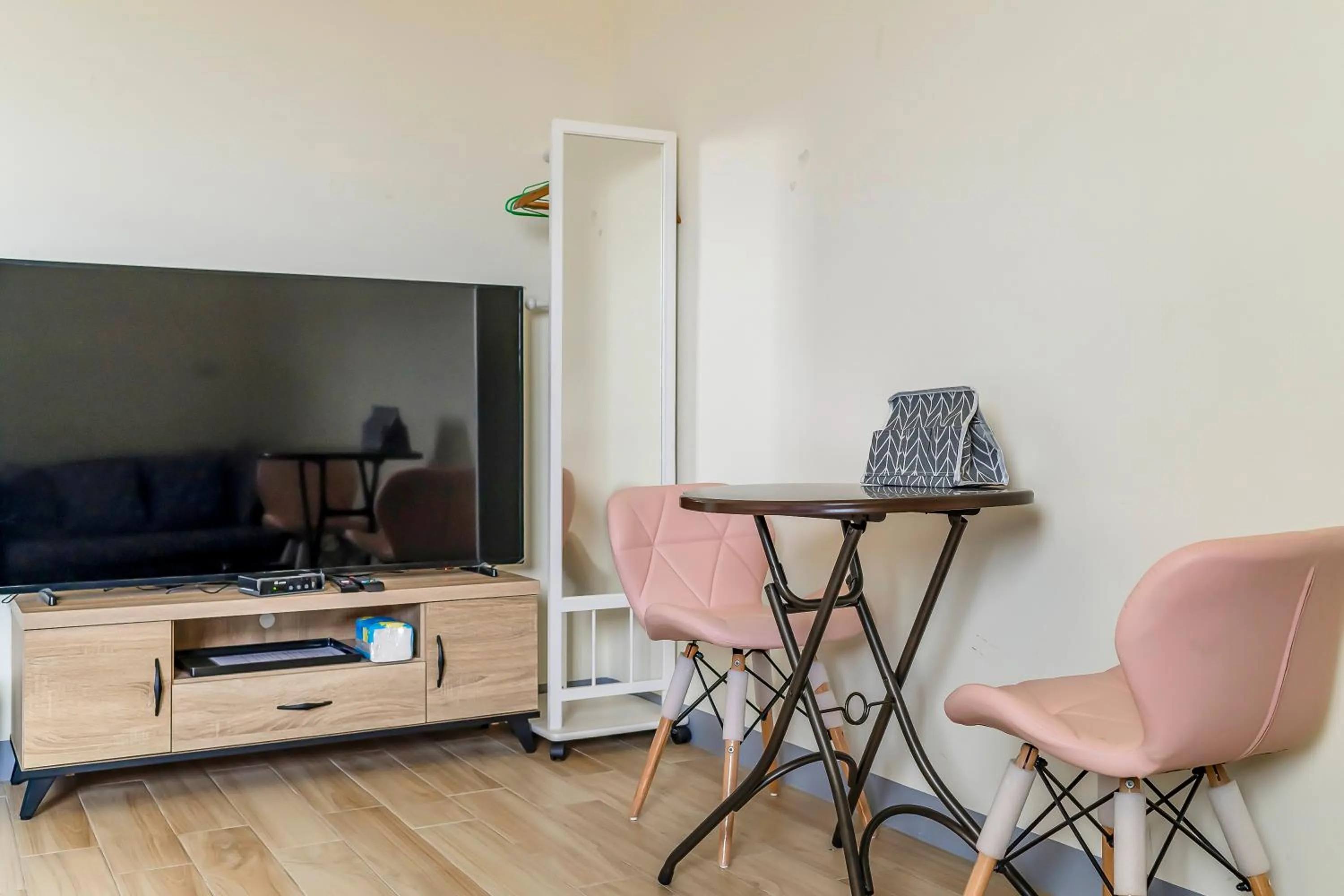 TV and multimedia in Aleopard