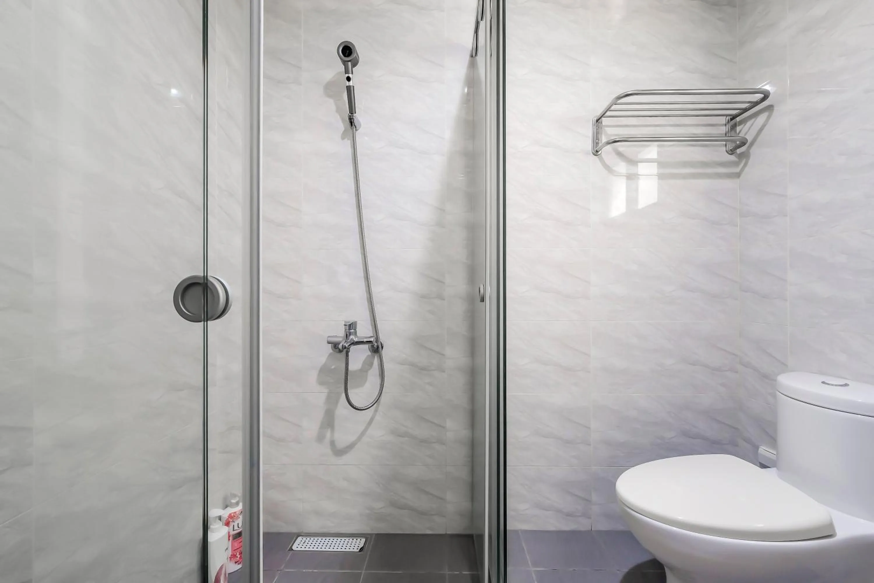 Bathroom in Aleopard