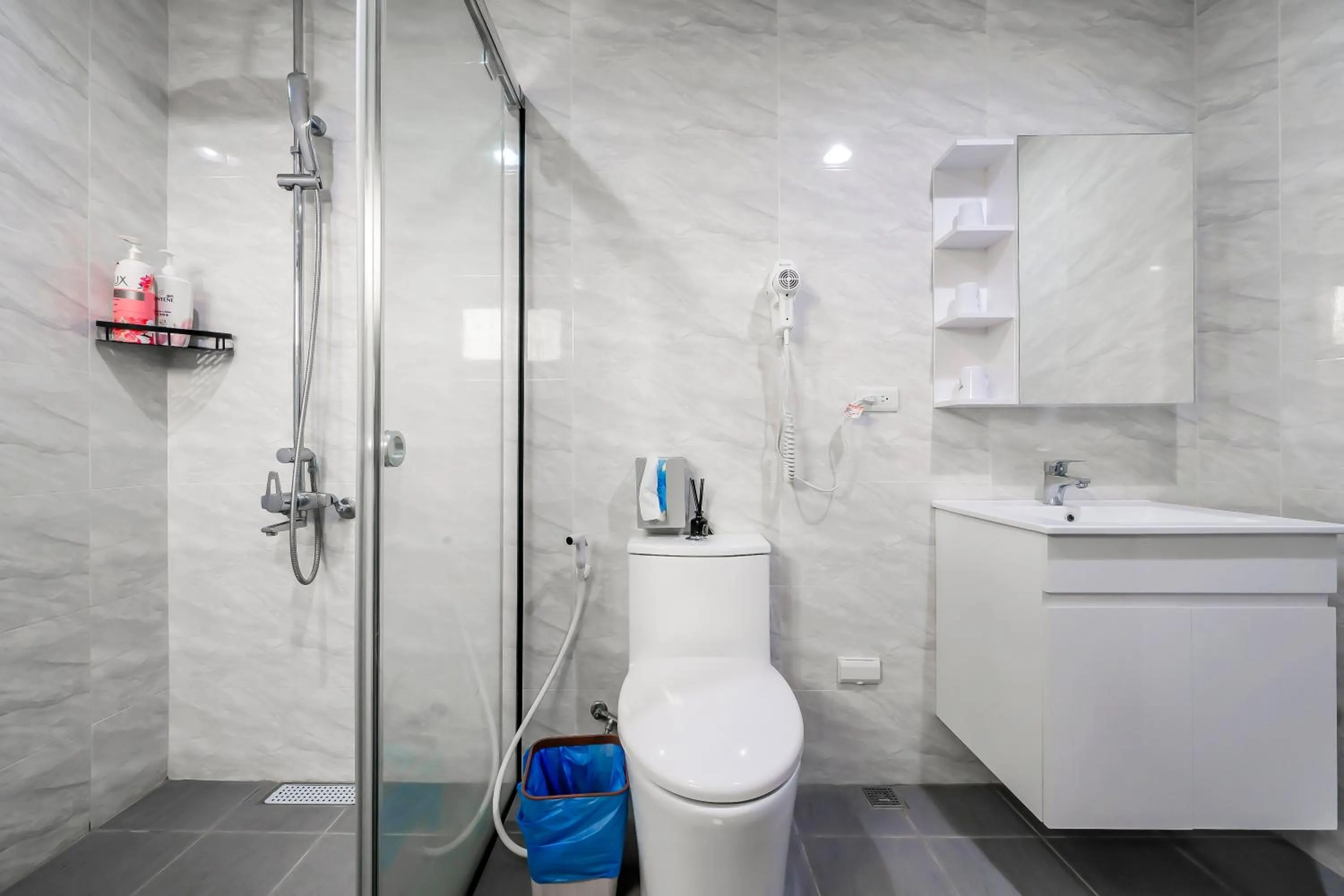 Bathroom in Aleopard