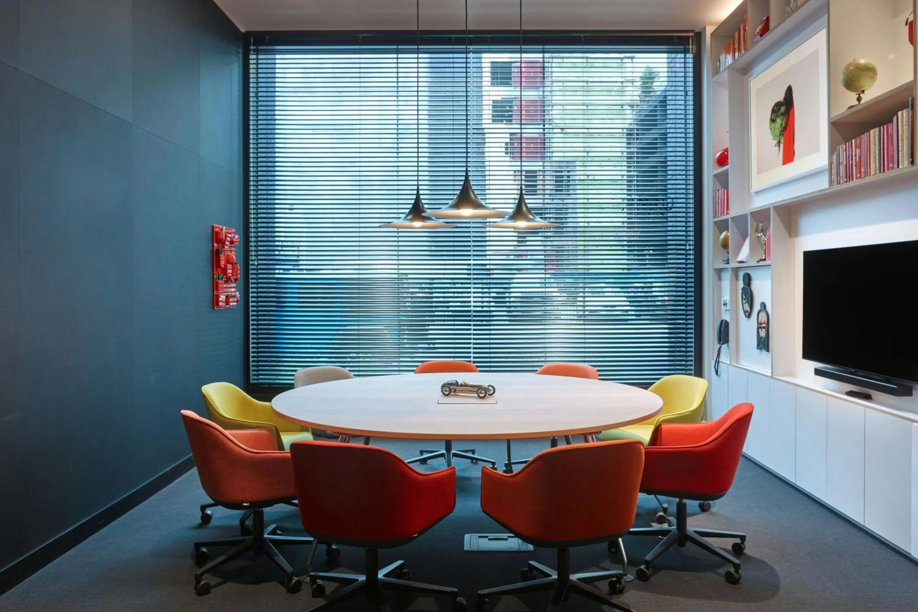 Meeting/conference room in citizenM Los Angeles Downtown