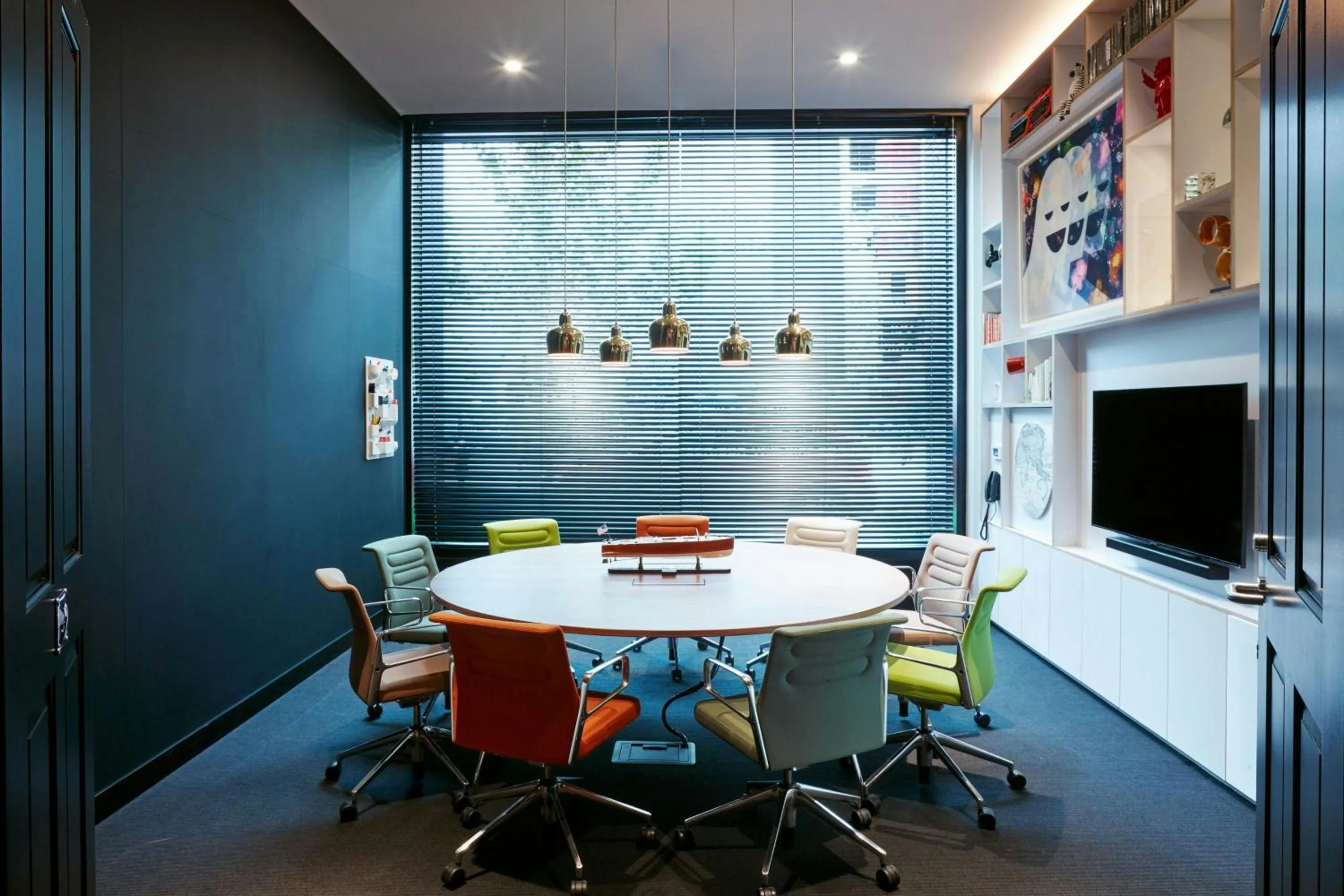 Meeting/conference room in citizenM Los Angeles Downtown