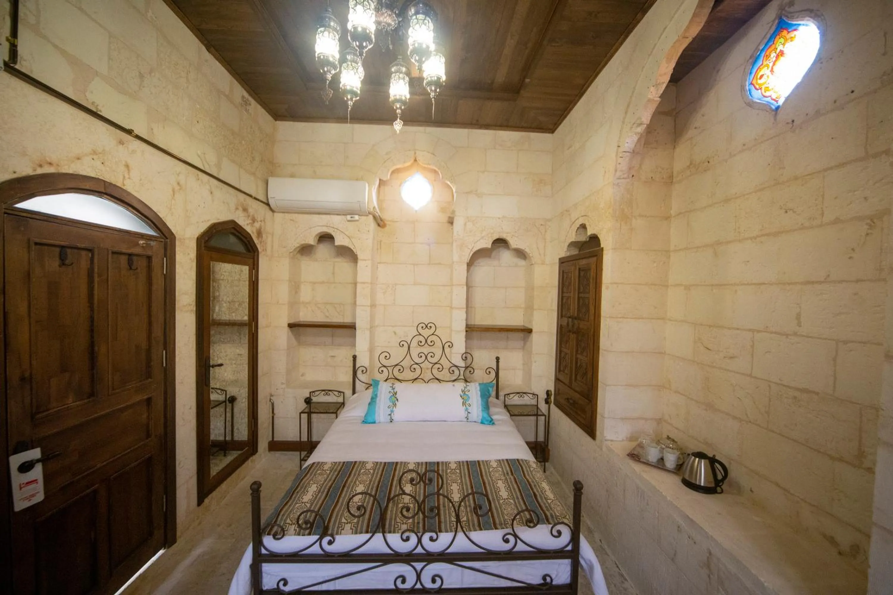 Bed in Hayatlı Konak