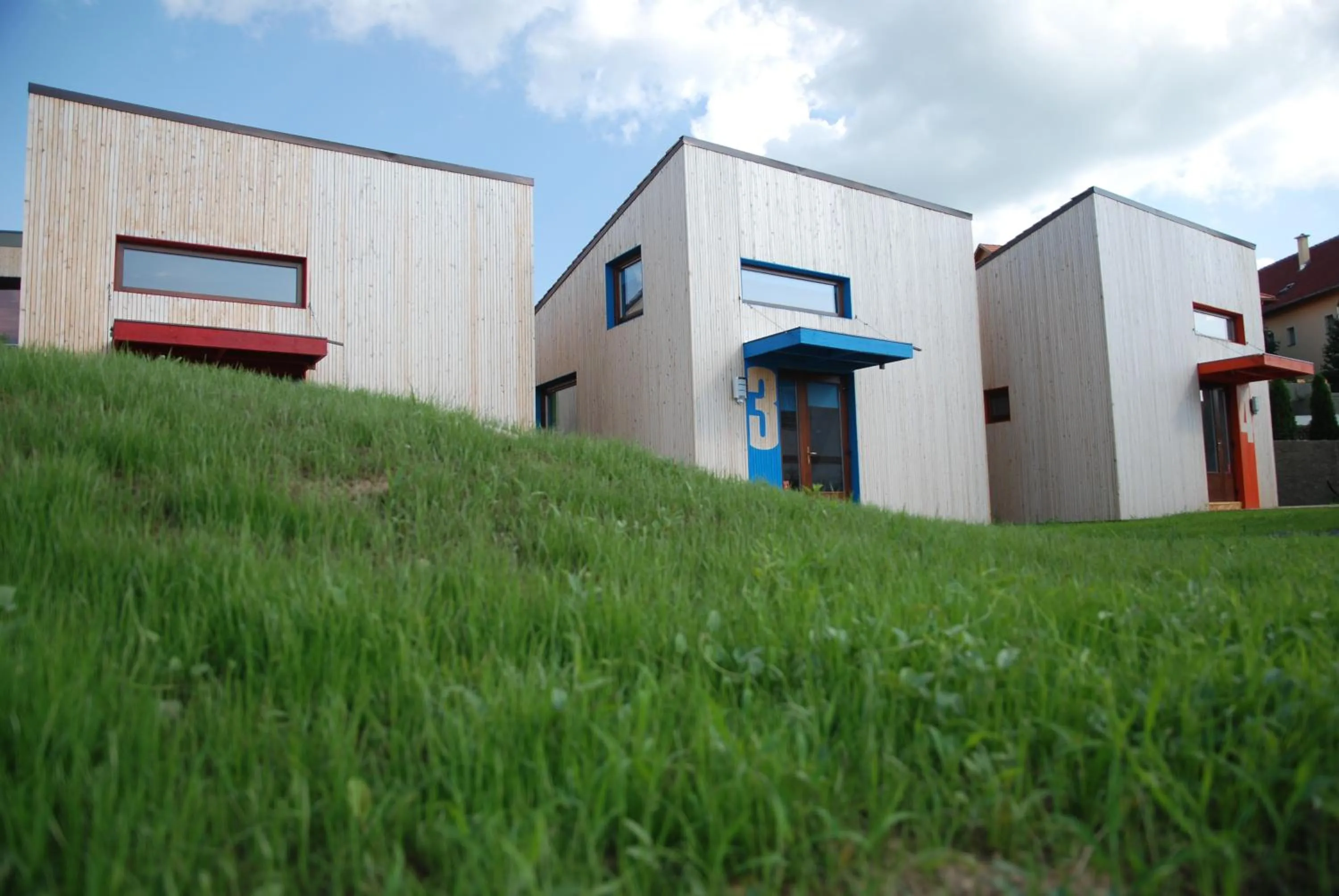 Facade/entrance in Bungalouri Horizont