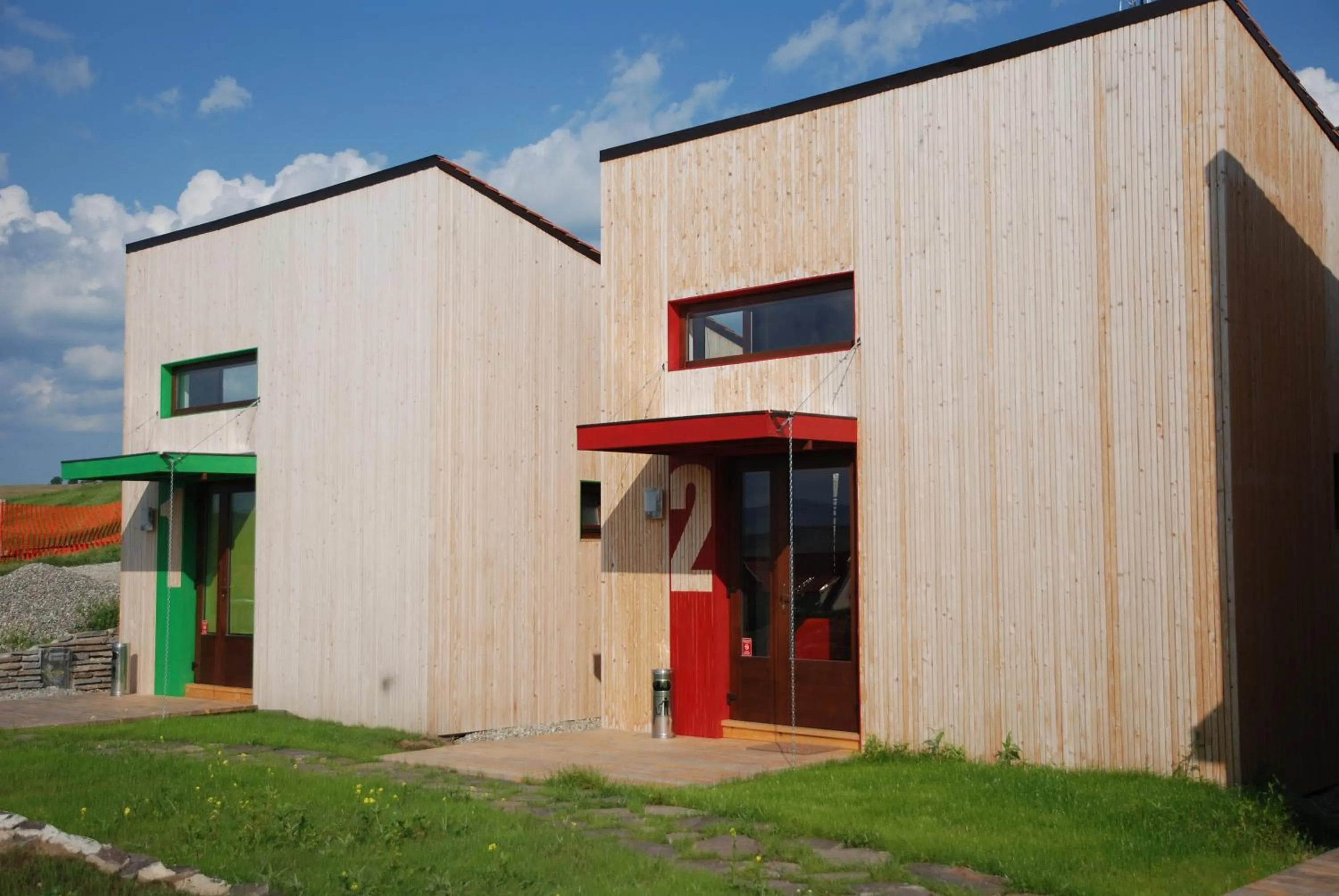 Facade/entrance in Bungalouri Horizont