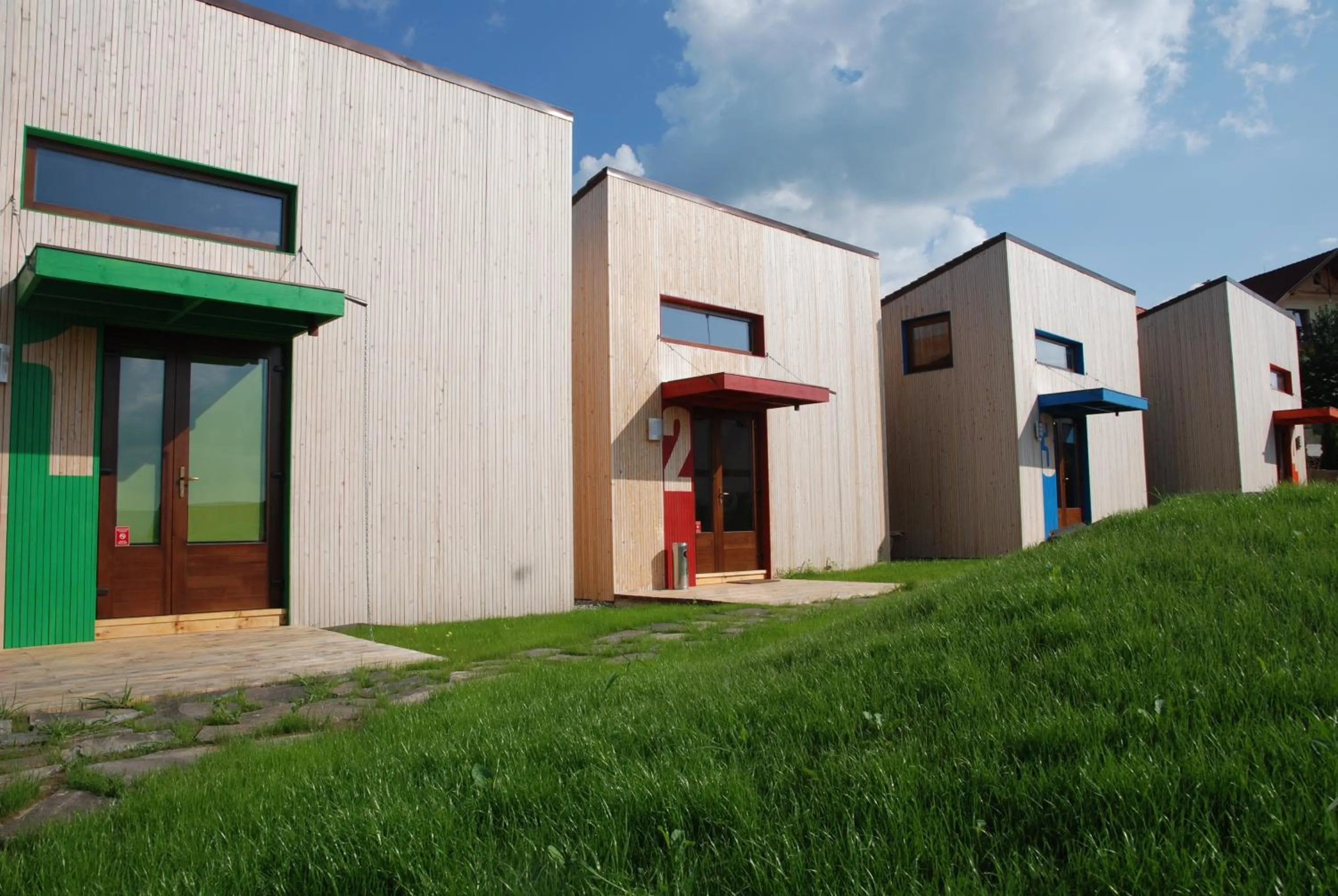 Facade/entrance in Bungalouri Horizont