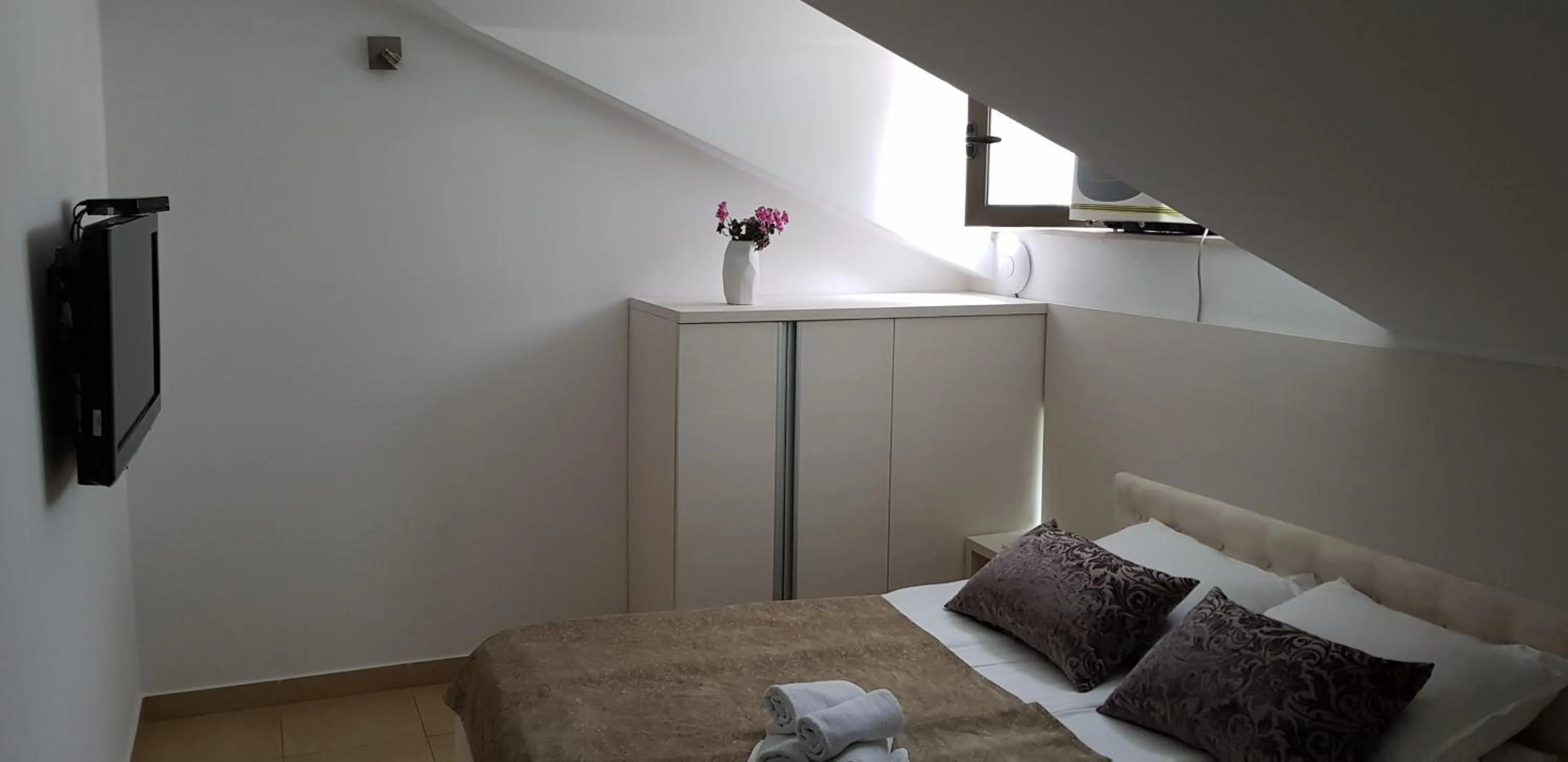 Photo of the whole room, Bed in Domador Rooms & Apartments