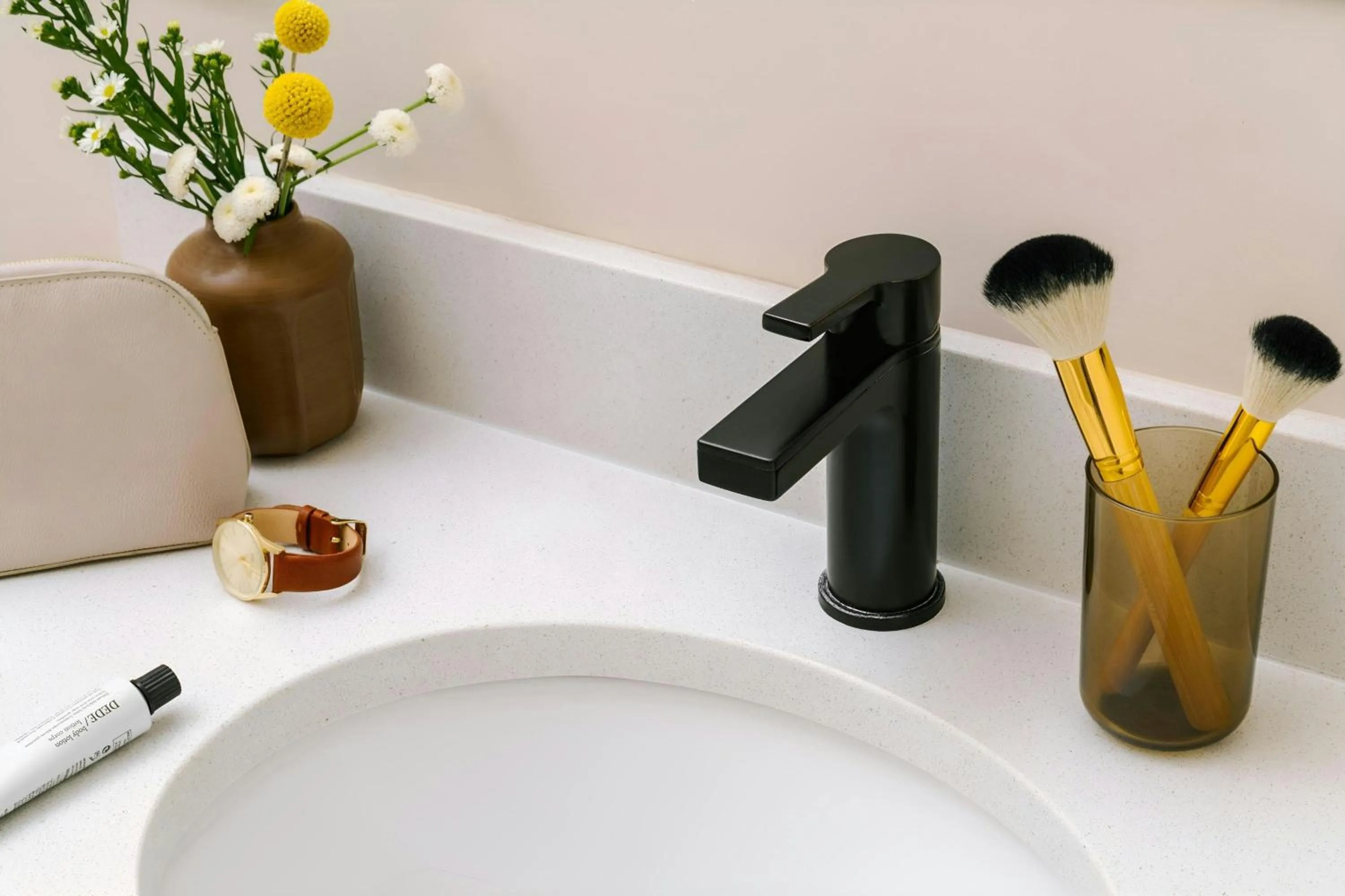 Bathroom in Sonder by Marriott Bonvoy Jewelers Row Apartments Millenium Park