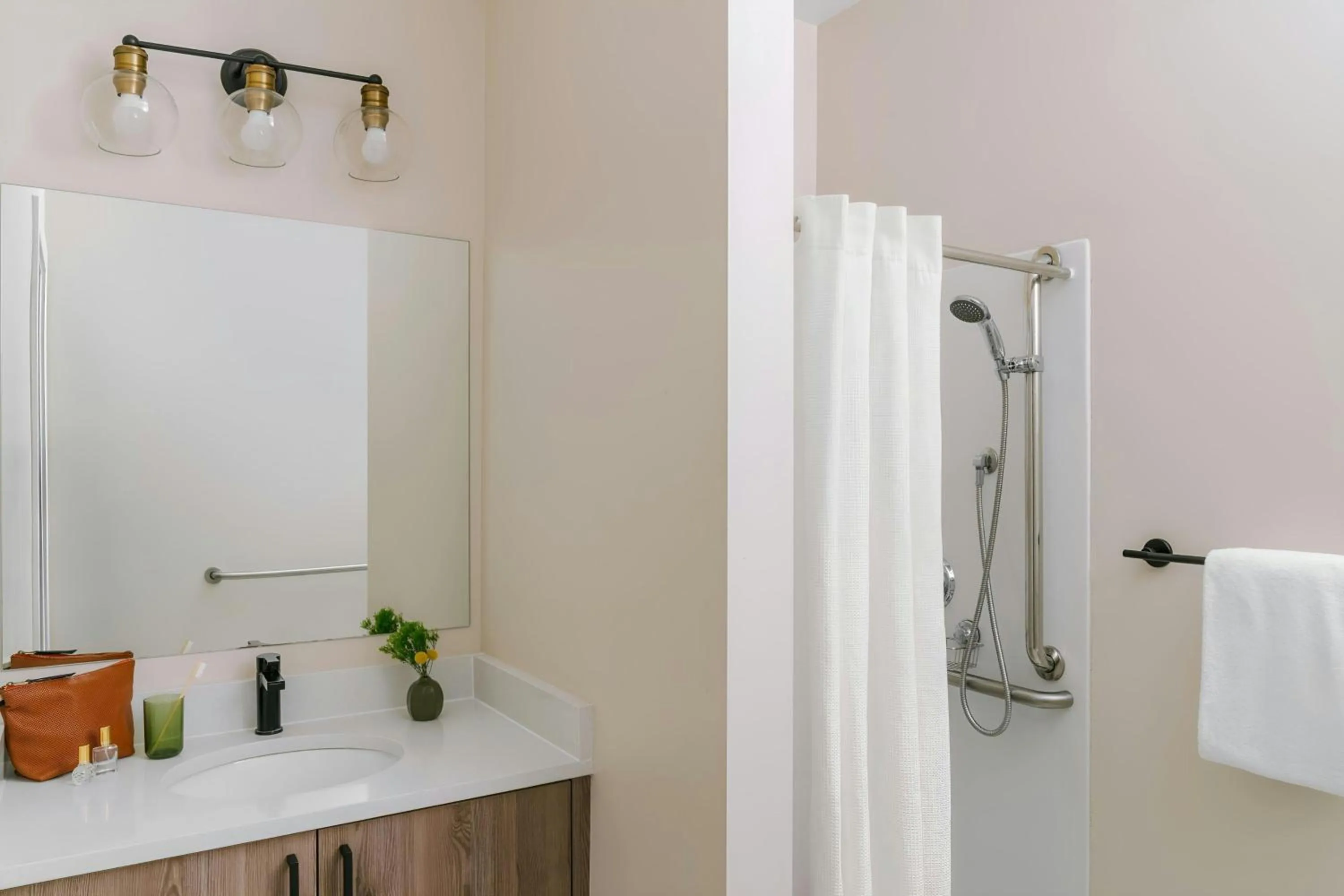Bathroom in Sonder by Marriott Bonvoy Jewelers Row Apartments Millenium Park