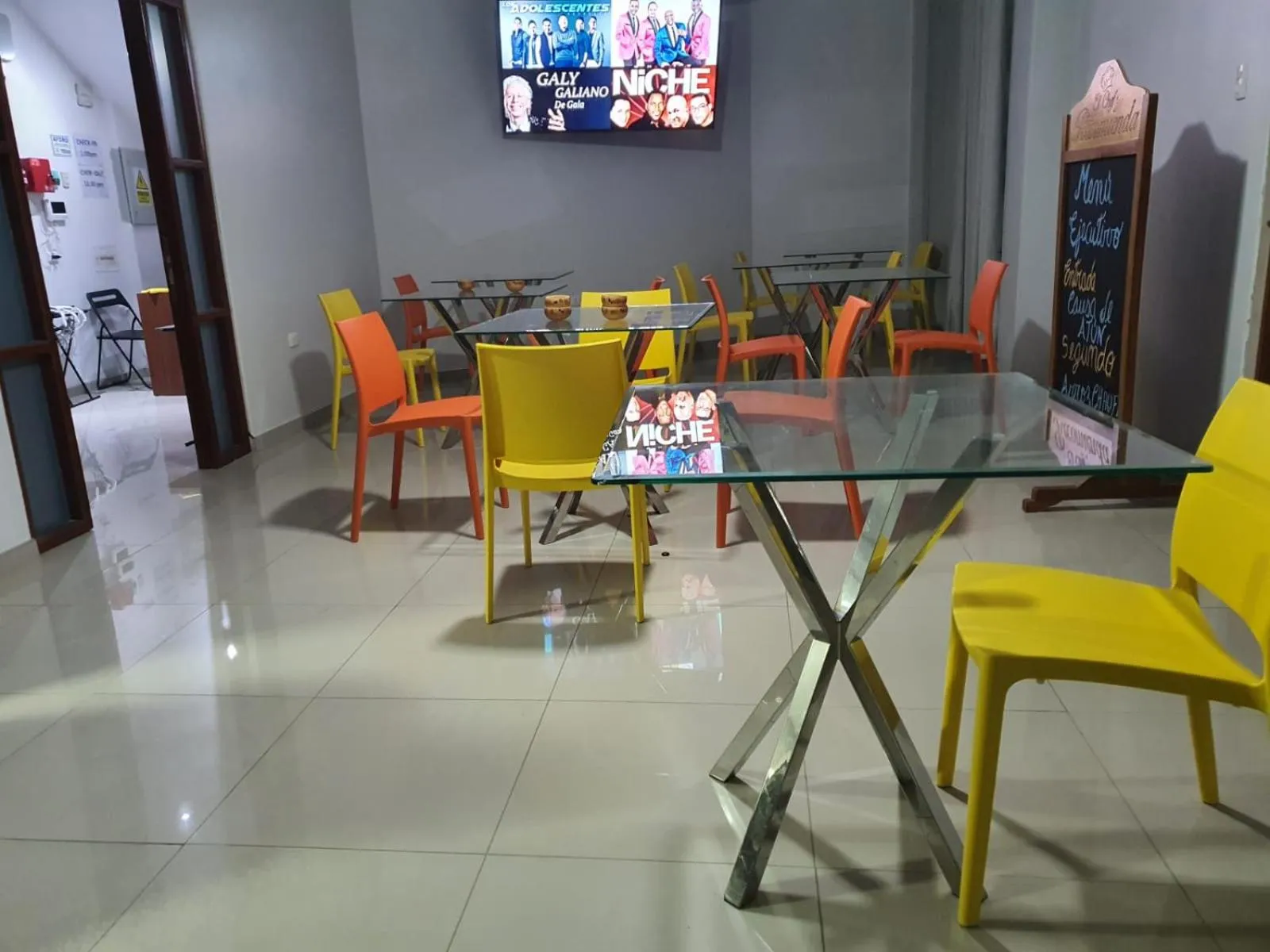 Restaurant/places to eat in GOLDEN SKY