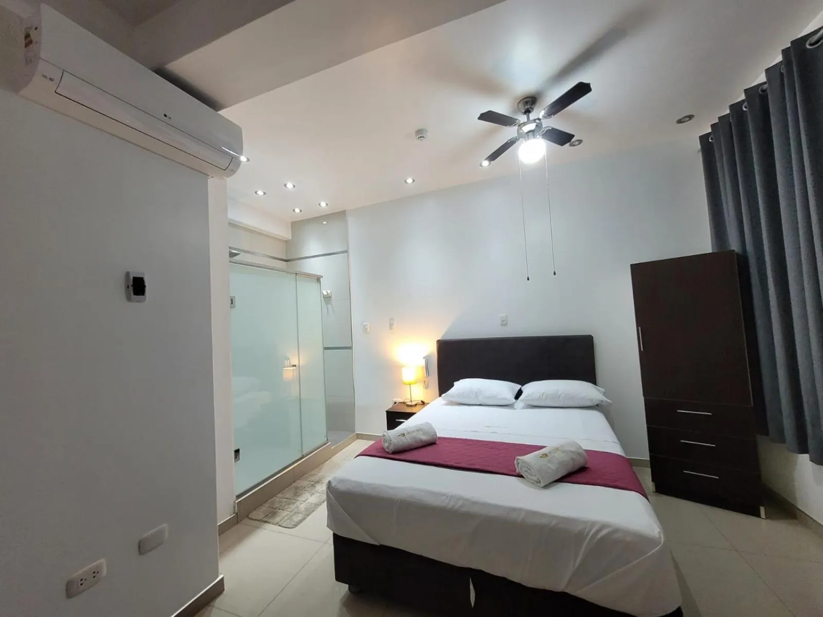 Photo of the whole room, Bed in GOLDEN SKY